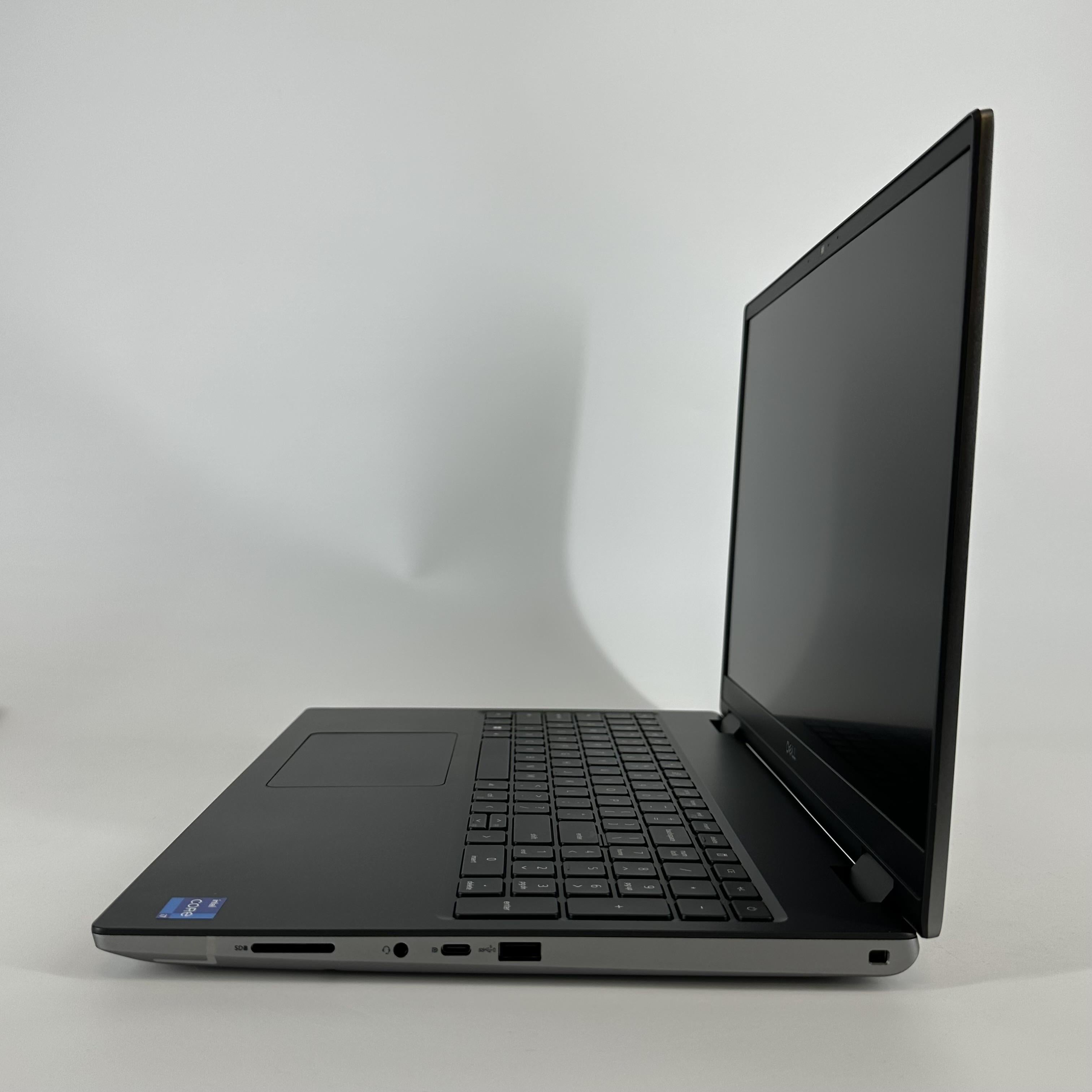 Dell Precision 7670 16 Gray 2.1 GHz Intel Core i7 12th Gen. 32GB RAM 1TB Solid State Drive