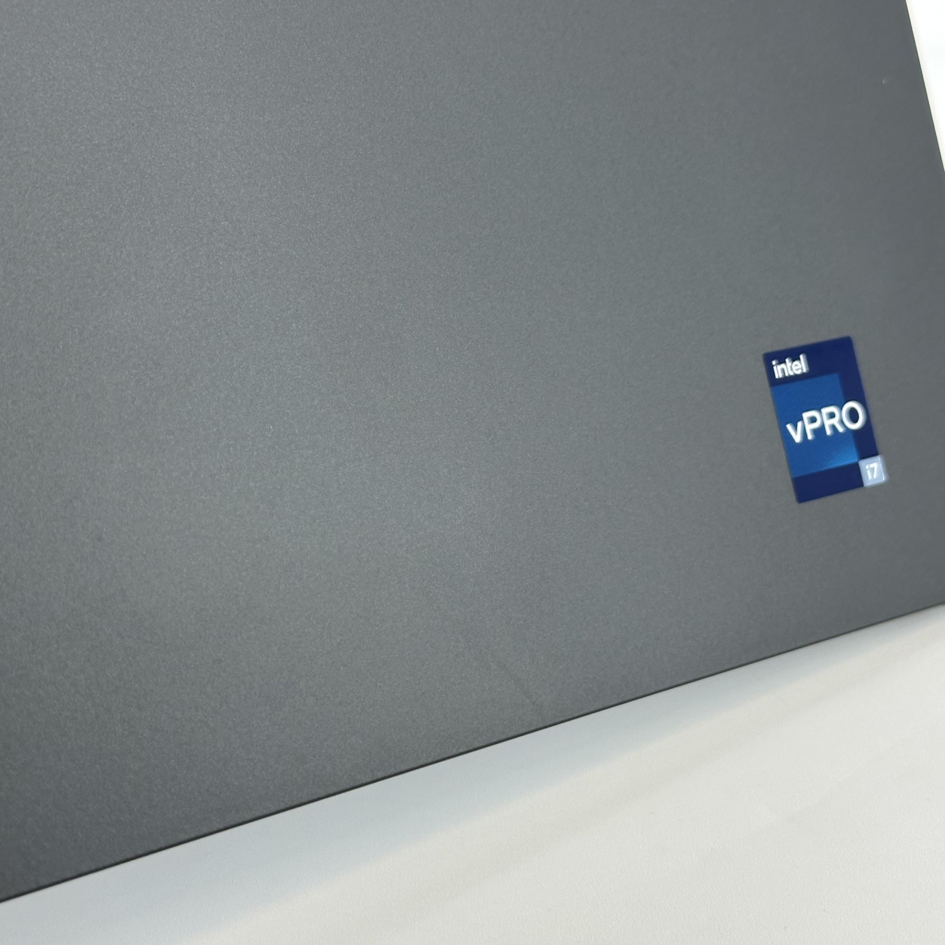 Dell Precision 7780 17.3 Gray 2.1 GHz Intel Core i7 13th Gen. 32GB RAM 512GB Solid State Drive NVIDIA RTX 1000 Ada 6 GB