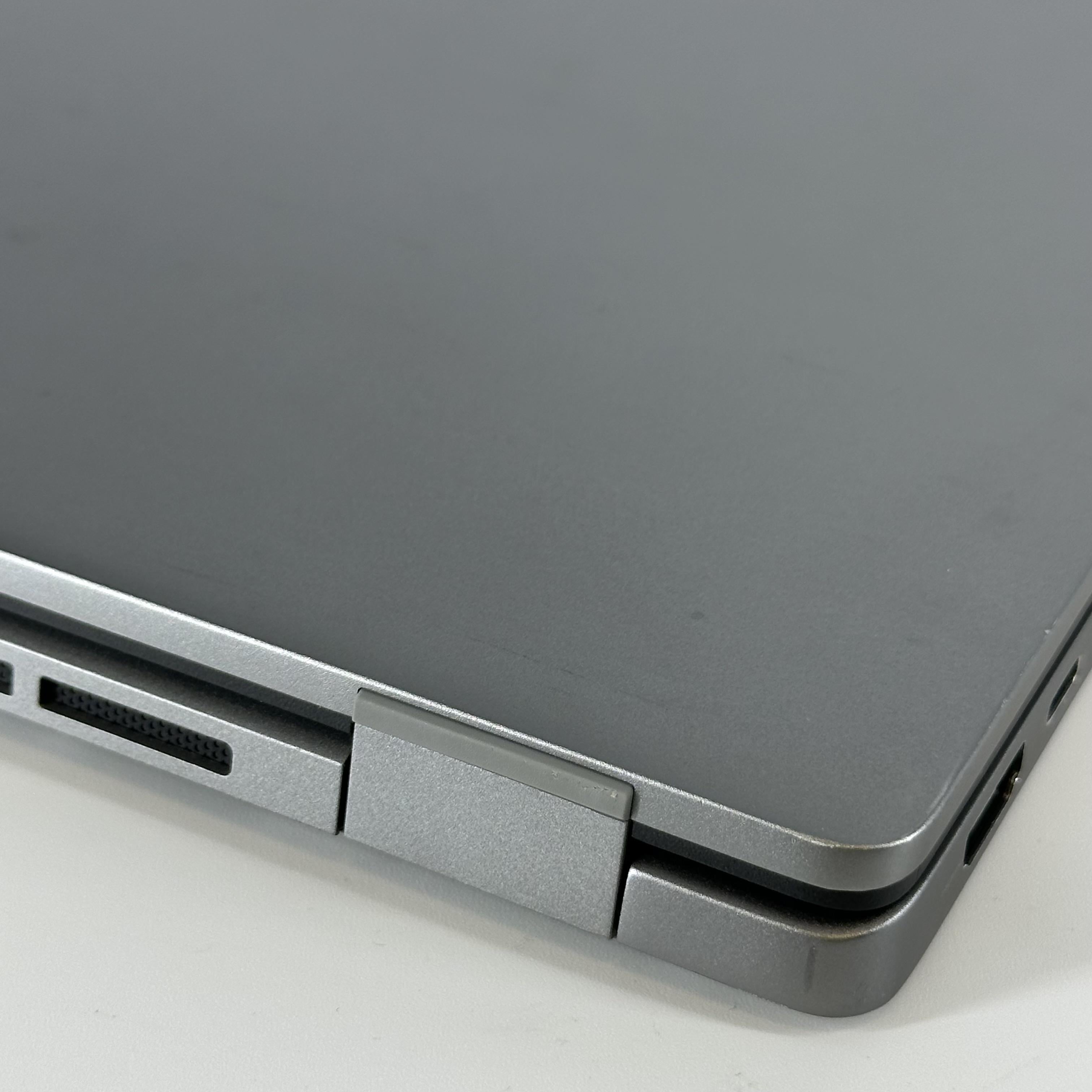 Dell Latitude 7640 16 Gray 1.6 GHz Intel Core i5 13th Gen. 16GB RAM 256GB Solid State Drive