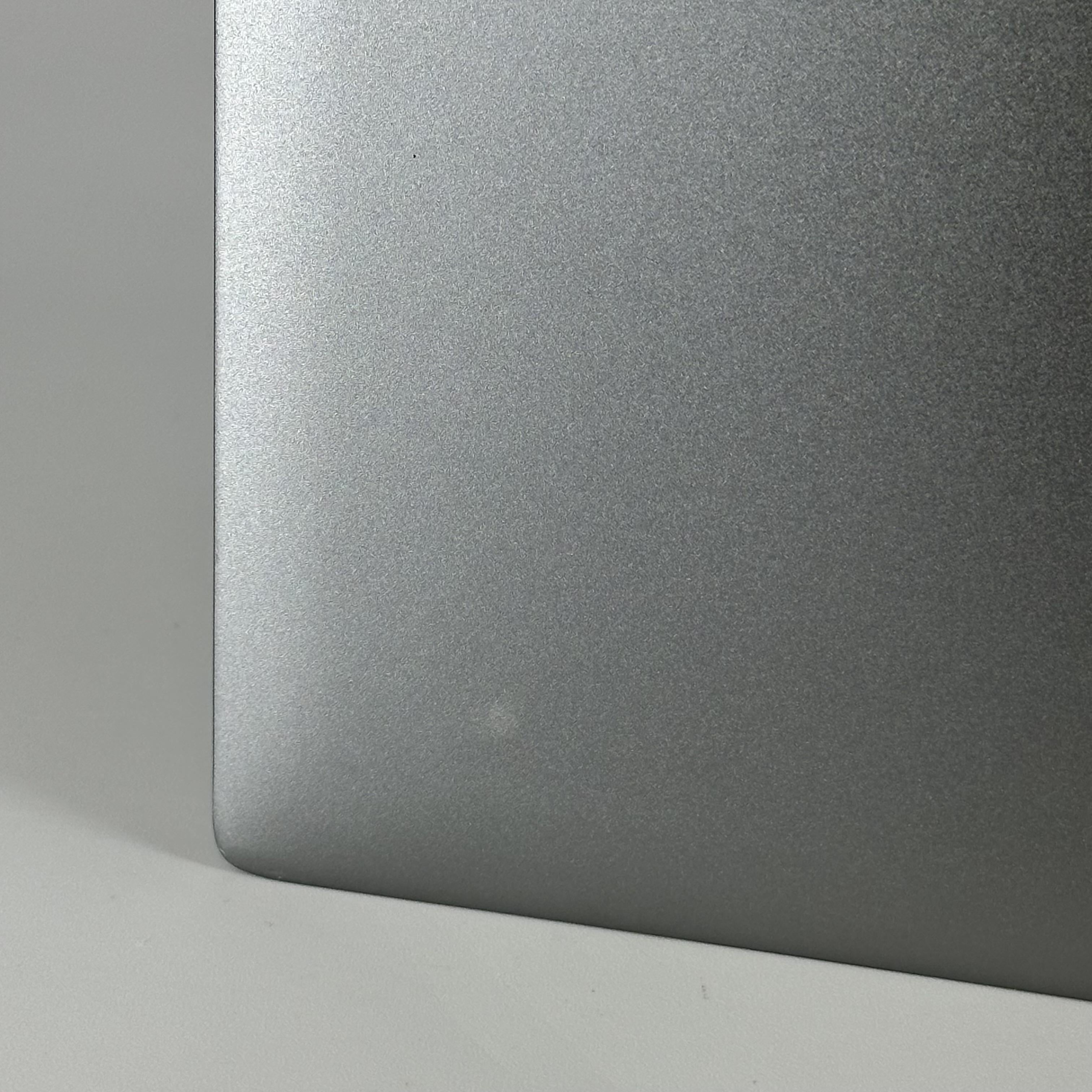 Dell Latitude 7640 16 Gray 1.6 GHz Intel Core i5 13th Gen. 16GB RAM 256GB Solid State Drive