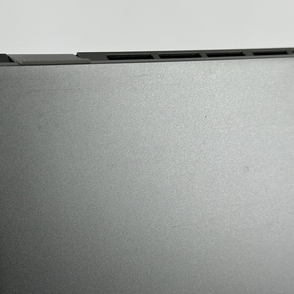 Dell Latitude 7640 16 Gray 1.6 GHz Intel Core i5 13th Gen. 16GB RAM 256GB Solid State Drive