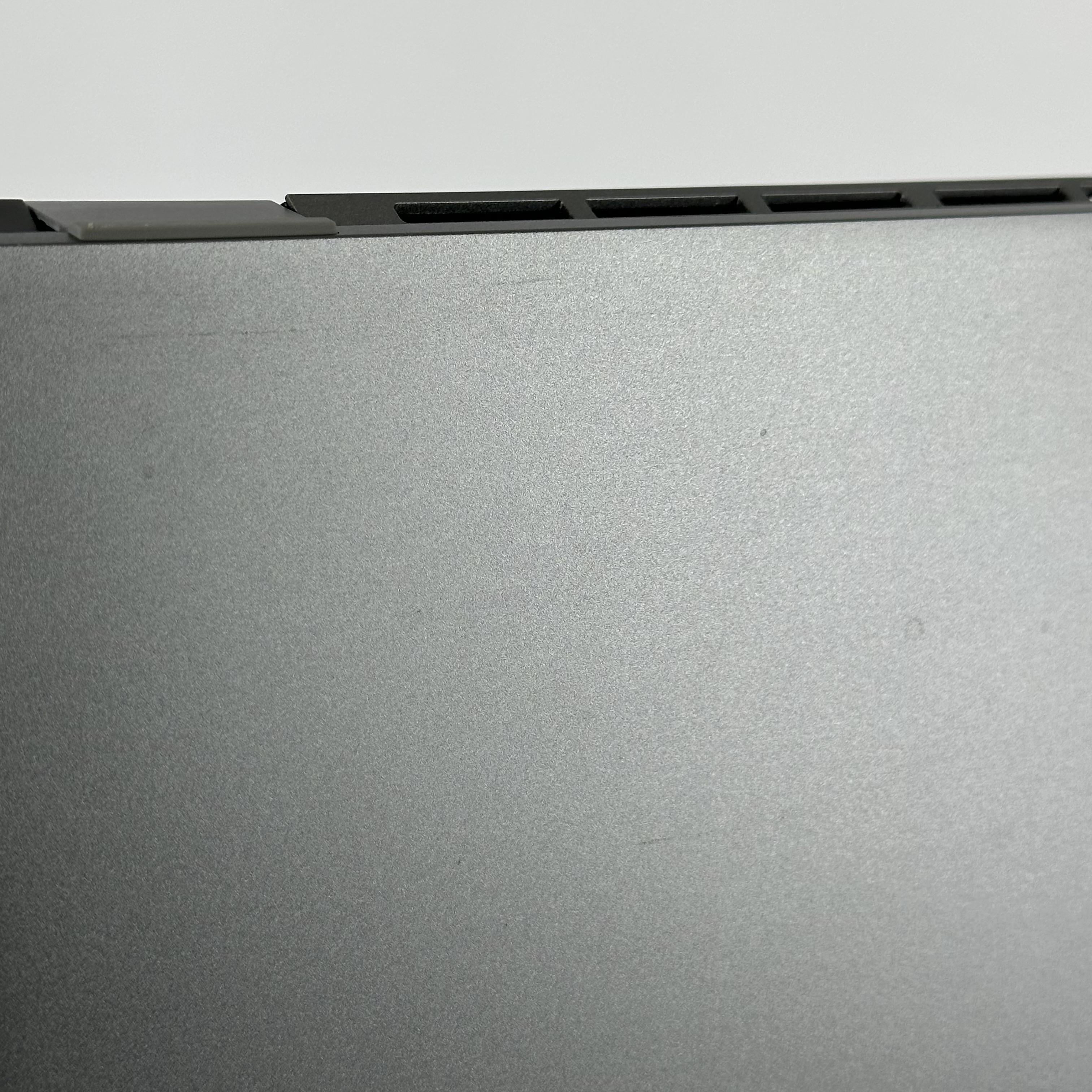 Dell Latitude 7640 16 Gray 1.6 GHz Intel Core i5 13th Gen. 16GB RAM 256GB Solid State Drive