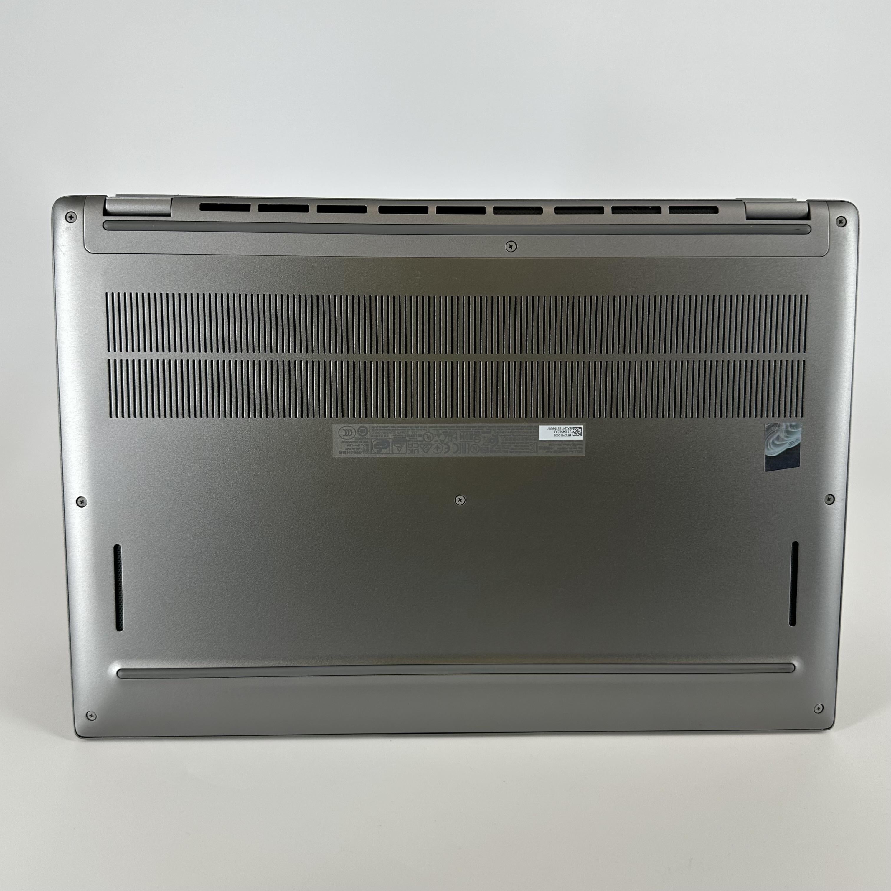 Dell Latitude 7640 16 Gray 1.6 GHz Intel Core i5 13th Gen. 16GB RAM 256GB Solid State Drive