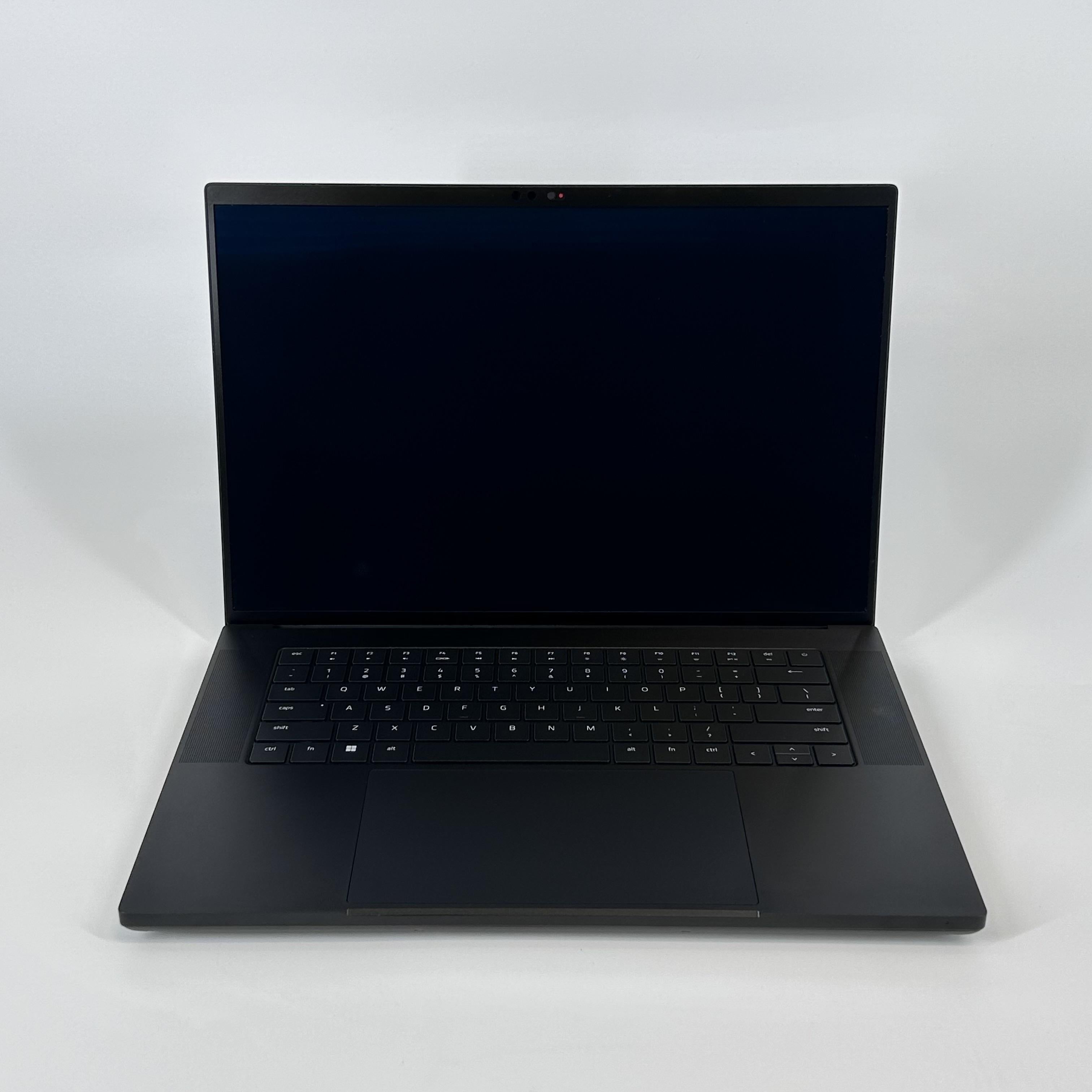 Razer Blade 16 2024 Black 2.2 GHz Intel Core i9 14th Gen. 64GB RAM 2TB Solid State Drive NVIDIA GeForce RTX 4090 16 GB