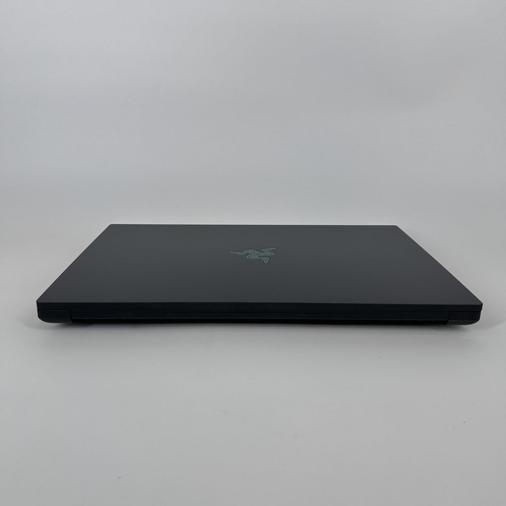 Razer Blade 16 2024 Black 2.2 GHz Intel Core i9 14th Gen. 64GB RAM 2TB Solid State Drive NVIDIA GeForce RTX 4090 16 GB