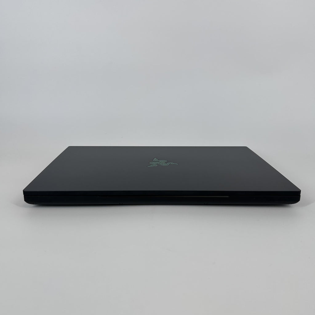 Razer Blade 16 2024 Black 2.2 GHz Intel Core i9 14th Gen. 64GB RAM 2TB Solid State Drive NVIDIA GeForce RTX 4090 16 GB