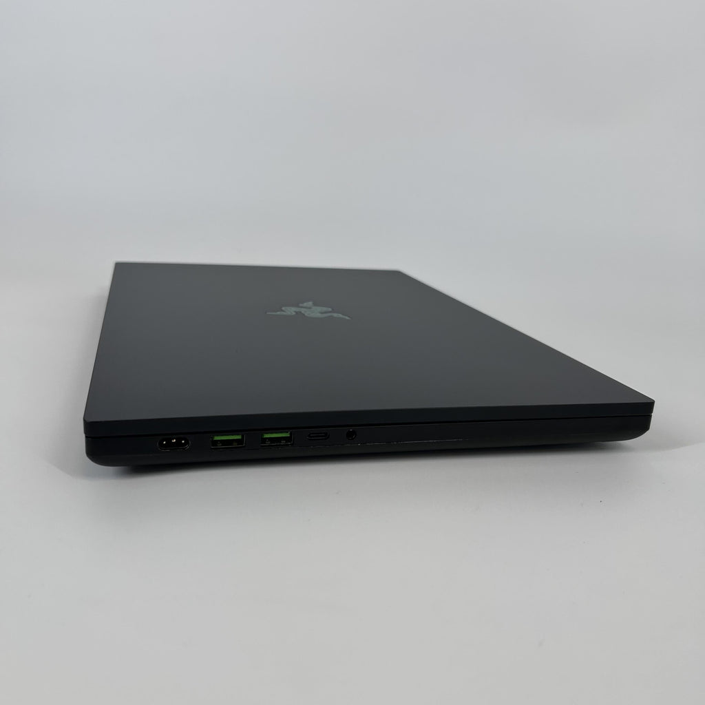 Razer Blade 16 2024 Black 2.2 GHz Intel Core i9 14th Gen. 64GB RAM 2TB Solid State Drive NVIDIA GeForce RTX 4090 16 GB