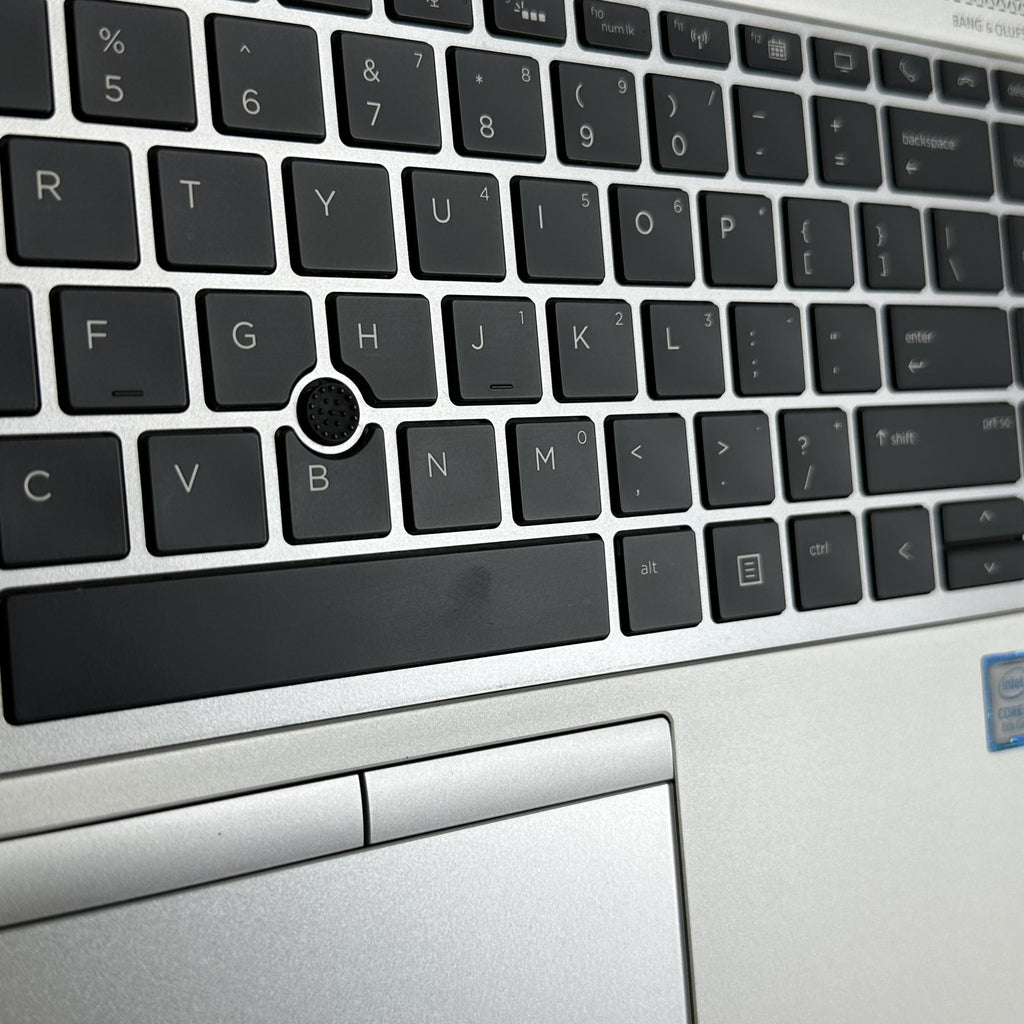 HP Elitebook 840 G6 14 Silver 1.8 GHz Intel Core i7 8th Gen. 16GB RAM 256GB Solid State Drive