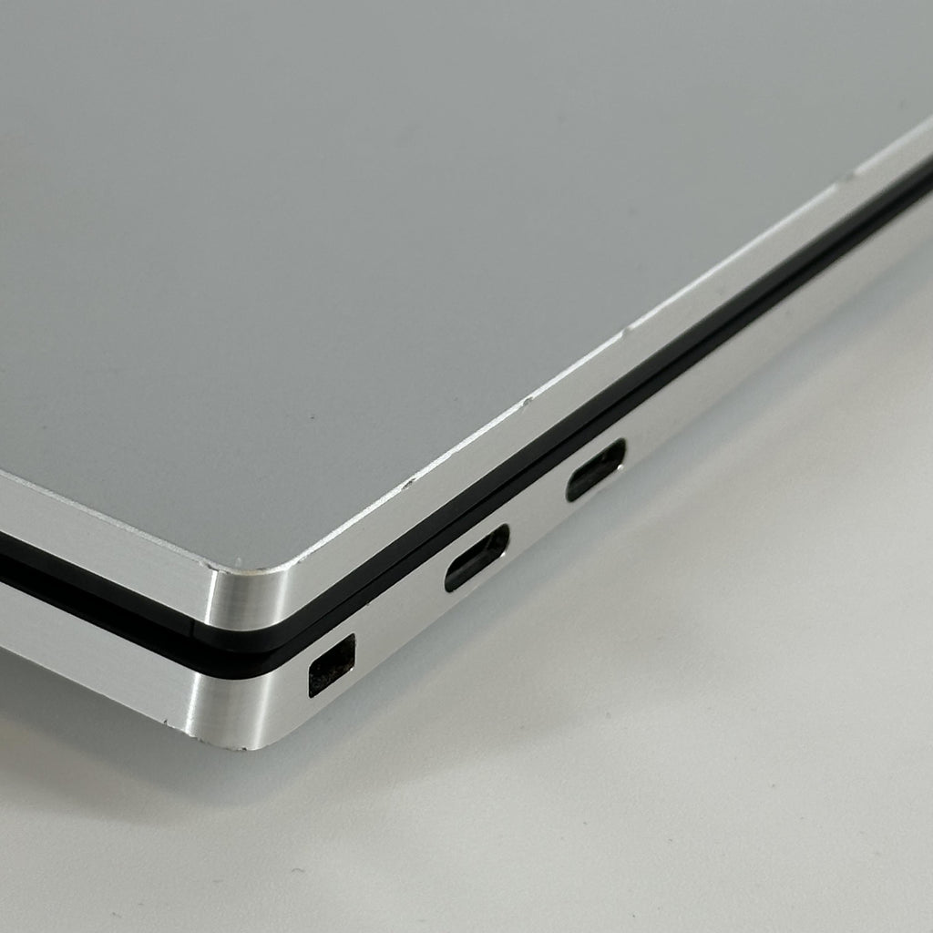 Dell XPS 17 9710 Silver 2.3 GHz Intel Core i7 11th Gen. 16GB RAM 512GB Solid State Drive NVIDIA GeForce RTX 3050 4 GB