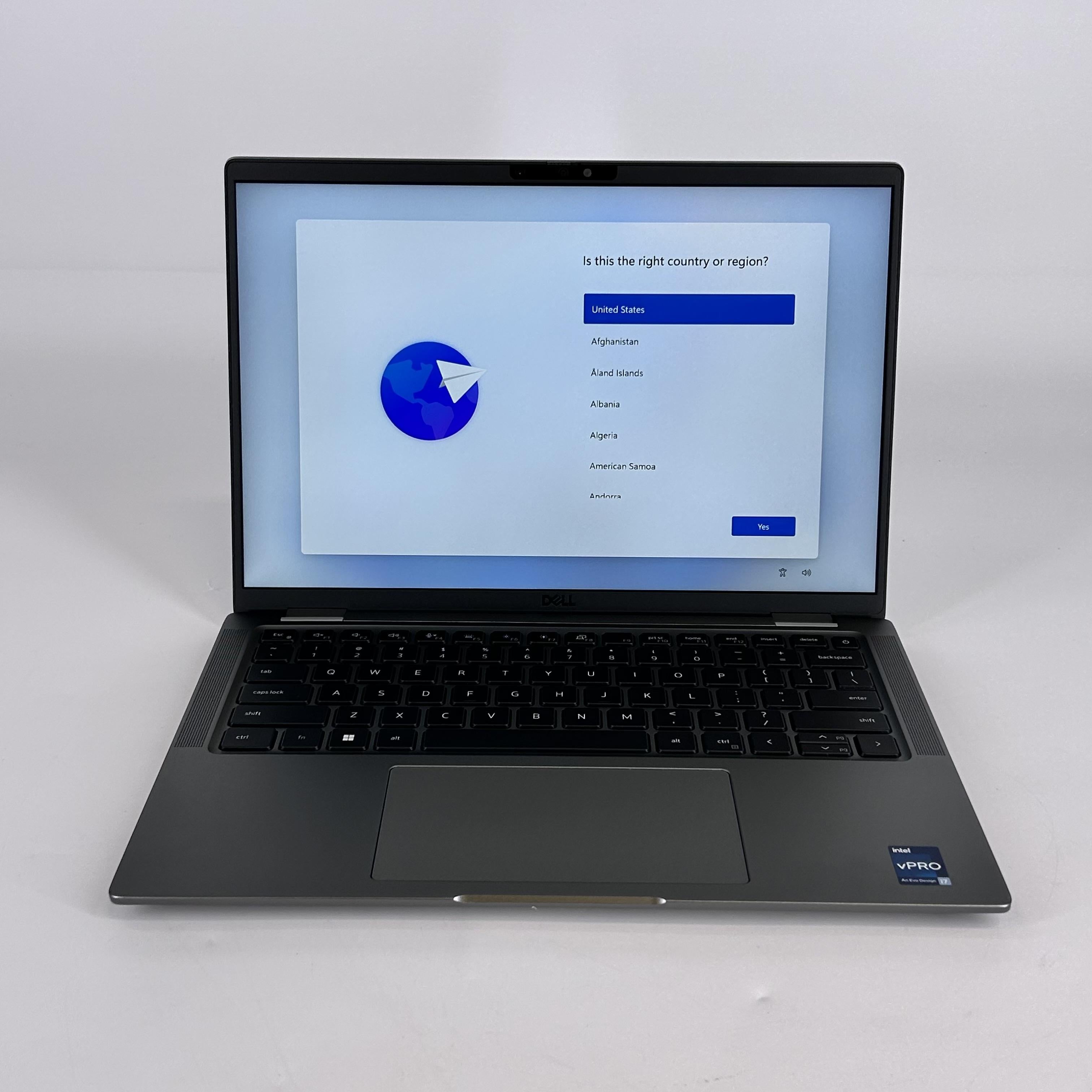 Dell Latitude 7440 14 Gray 1.9 GHz Intel Core i7 13th Gen. 32GB RAM 256GB Solid State Drive