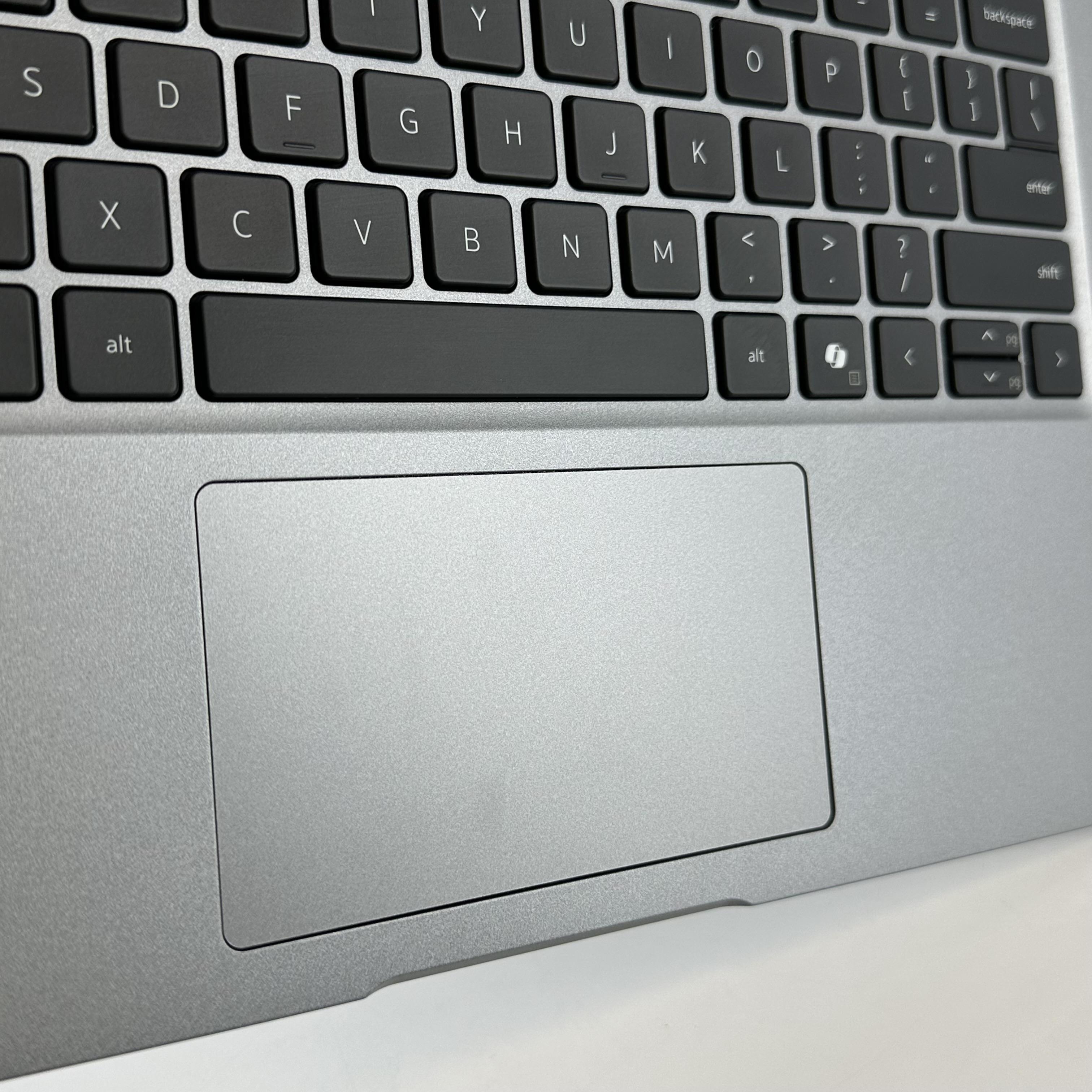 Dell Precision 3490 14 Gray 3.6 GHz Intel Core Ultra 5 16GB RAM 256GB Solid State Drive
