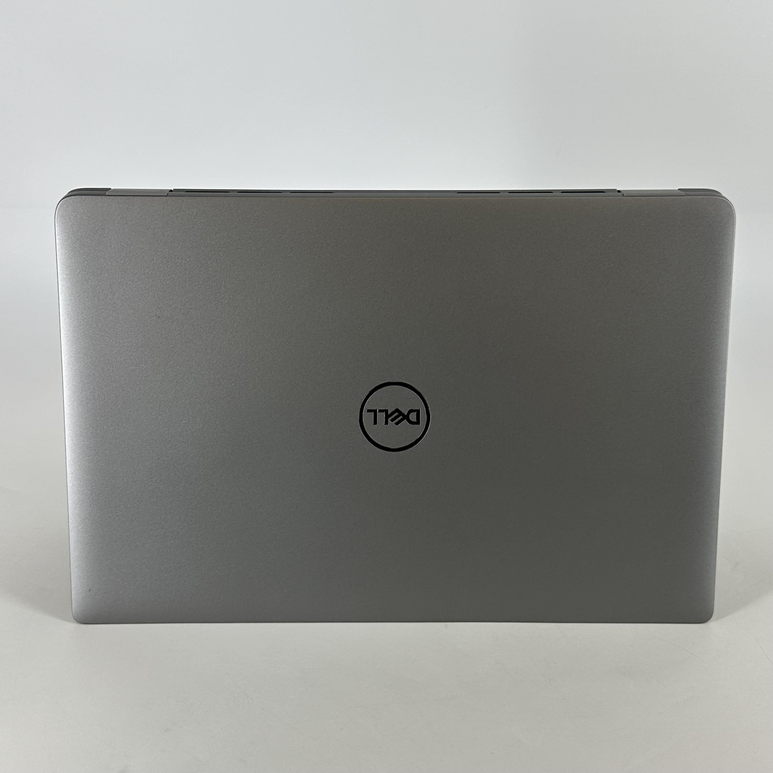 Dell Precision 3490 14 Gray 3.6 GHz Intel Core Ultra 5 16GB RAM 256GB Solid State Drive