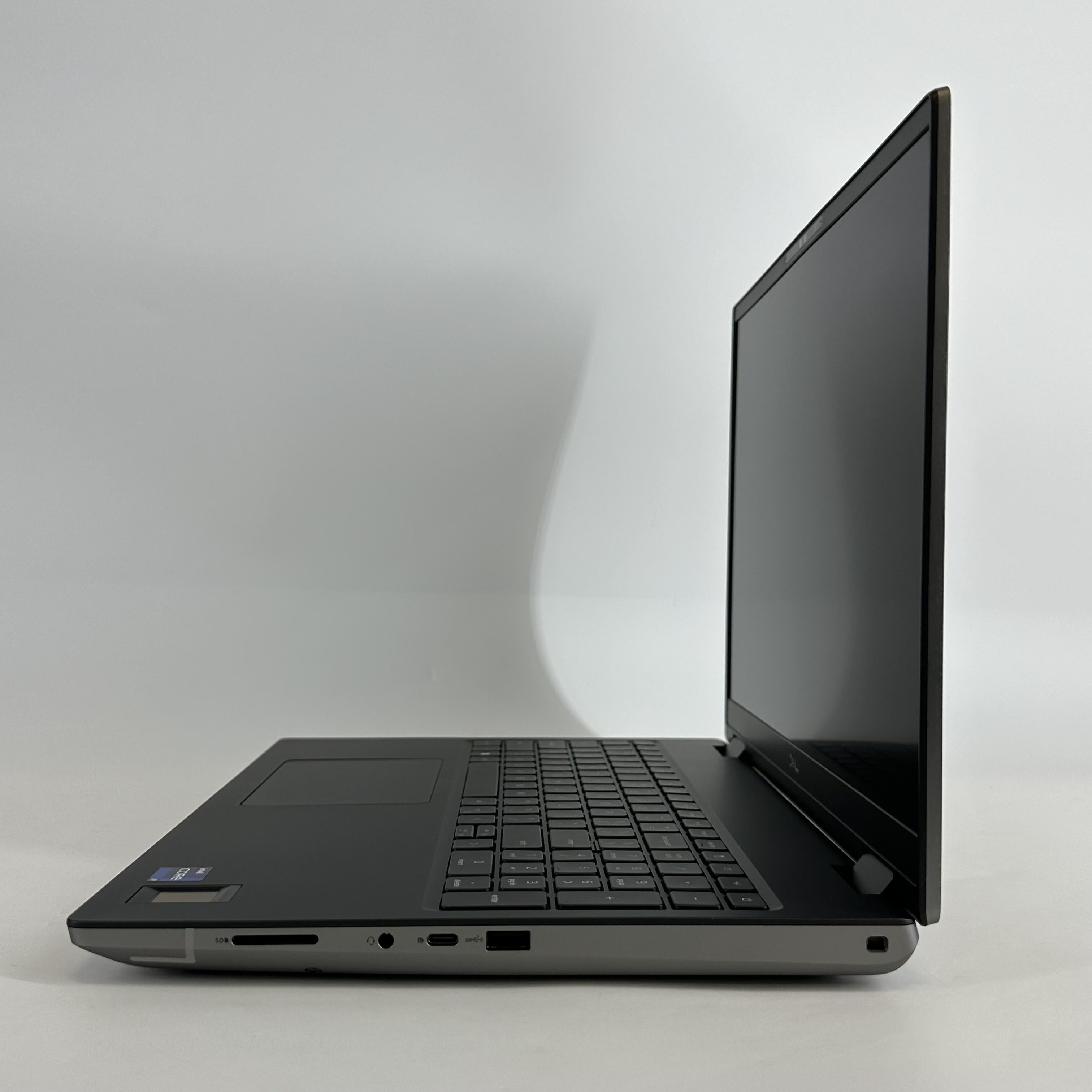 Dell Precision 7680 16 Gray 2.2 GHz Intel Core i9 13th Gen. 64GB RAM 1TB Solid State Drive NVIDIA RTX 3500 Ada 12 GB