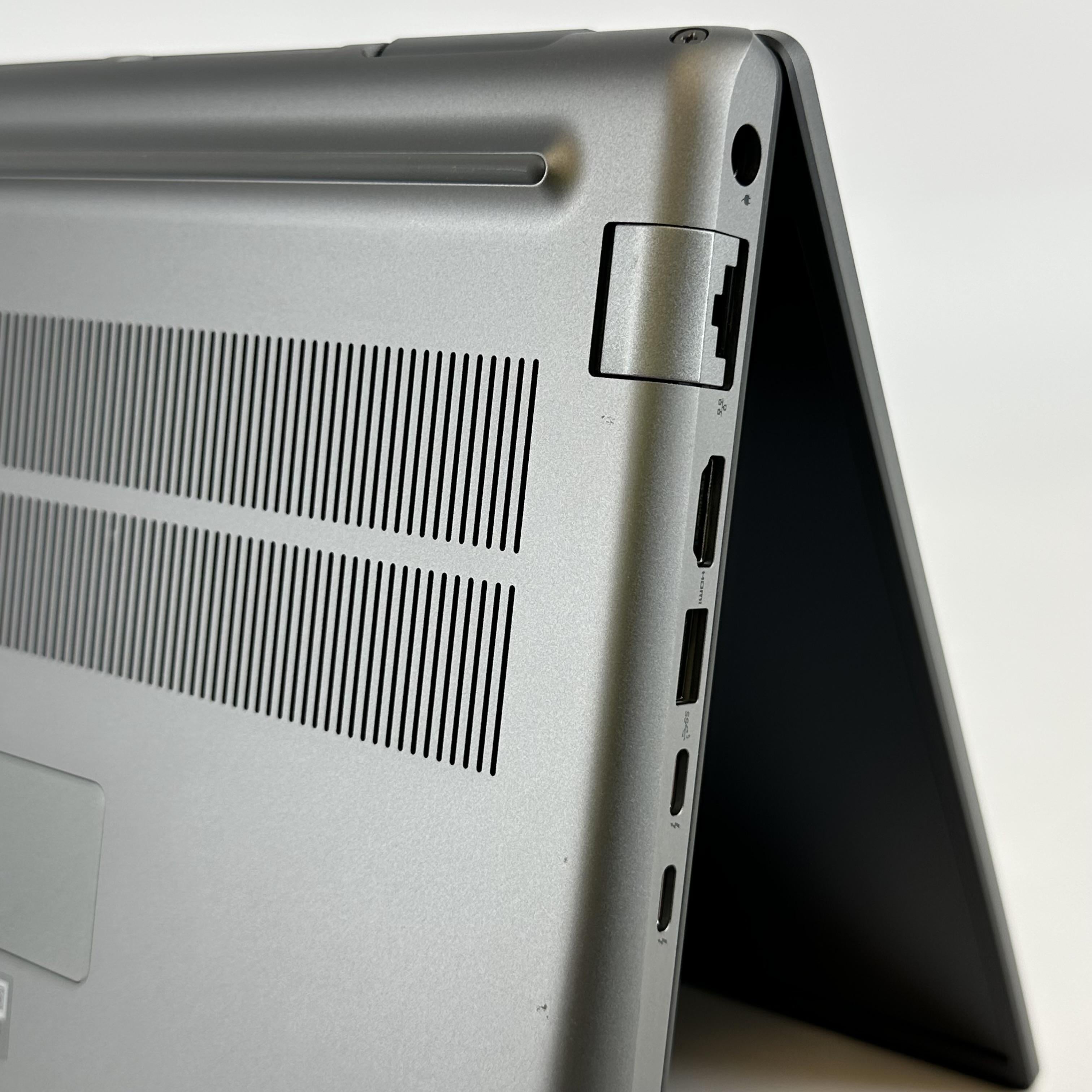 Dell Precision 7680 16 Gray 2.2 GHz Intel Core i9 13th Gen. 64GB RAM 1TB Solid State Drive NVIDIA RTX 3500 Ada 12 GB