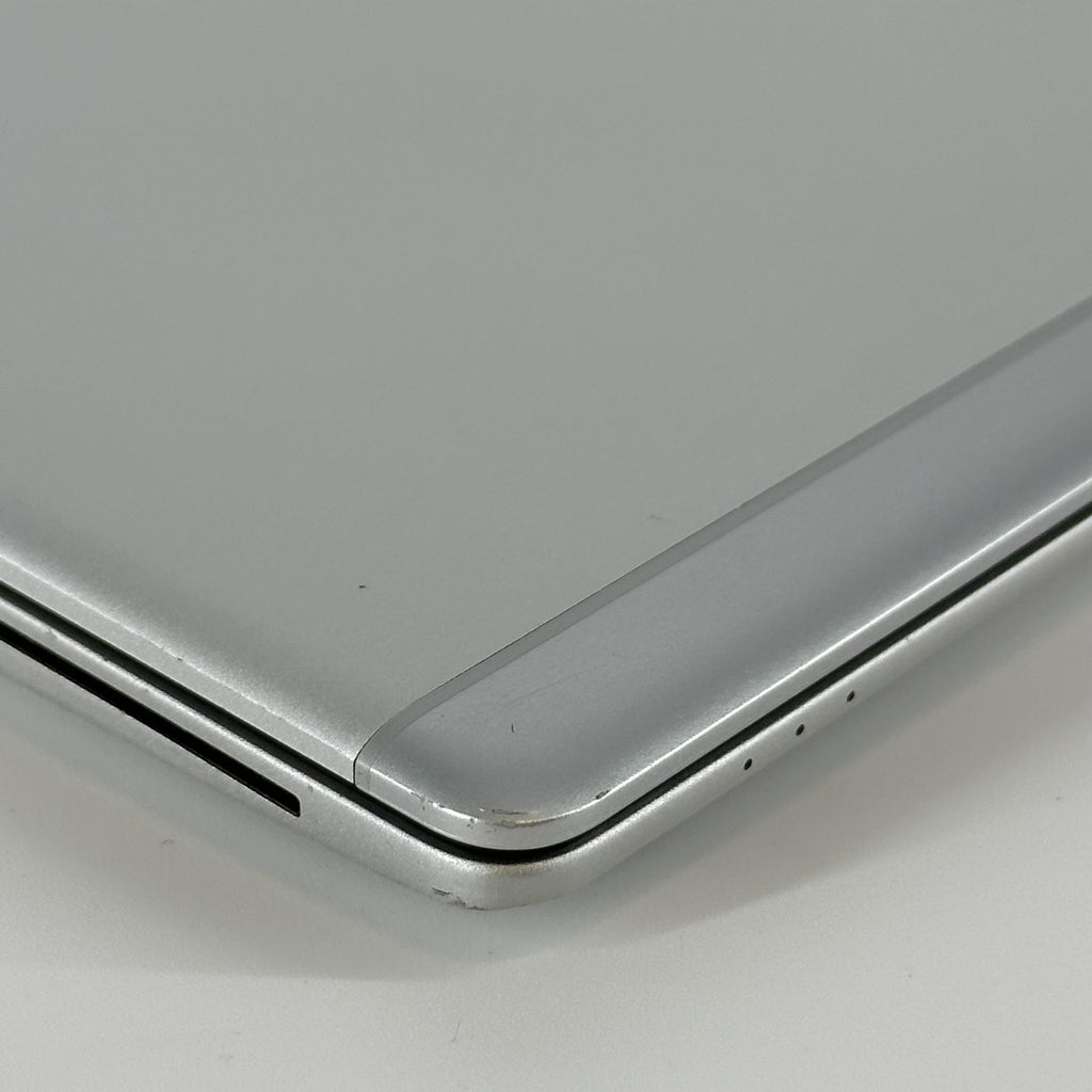 HP Elitebook 840 G5 14 Silver 1.8 GHz Intel Core i7 8th Gen. 16GB RAM 256GB Solid State Drive