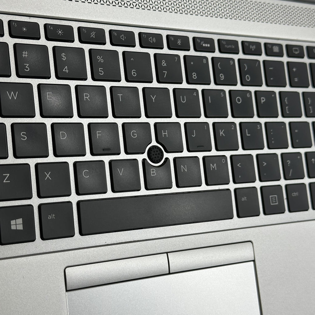 HP Elitebook 840 G5 14 Silver 1.8 GHz Intel Core i7 8th Gen. 16GB RAM 256GB Solid State Drive