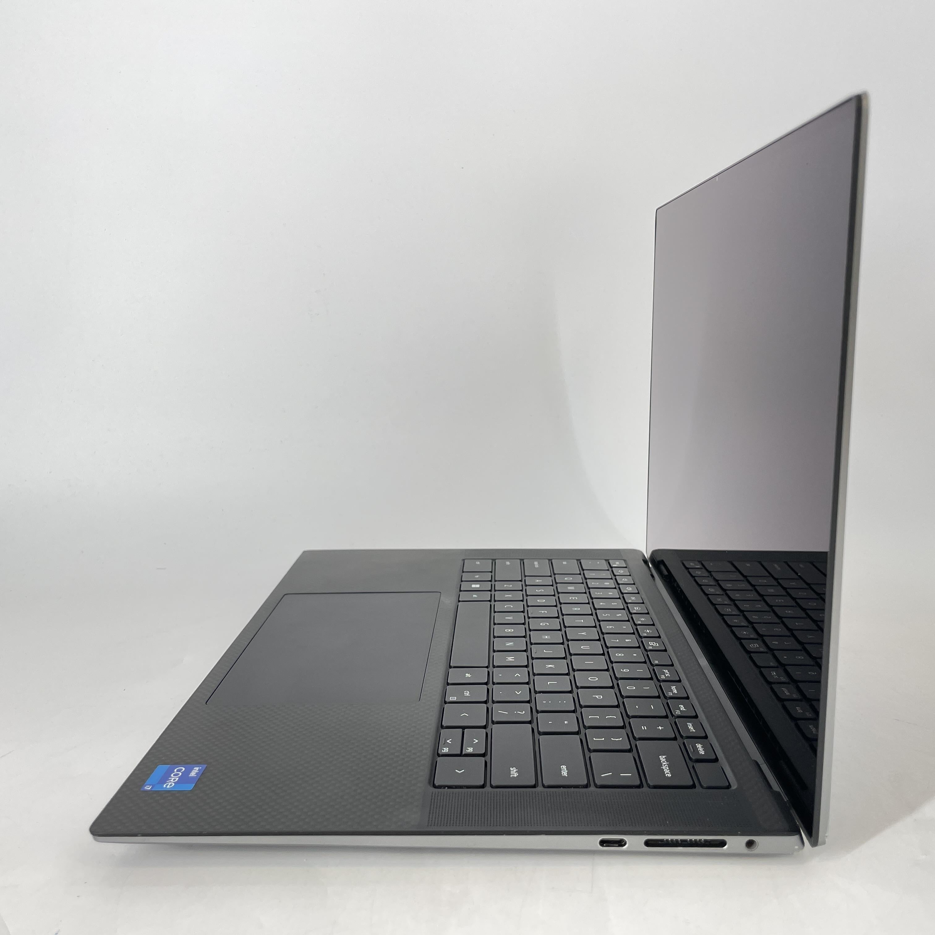 Dell Precision 5570 15.6 Gray 2.3 GHz Intel Core i7 12th Gen. 32GB RAM 512GB Solid State Drive 256GB Solid State Drive NVIDIA RTX A2000 8 GB