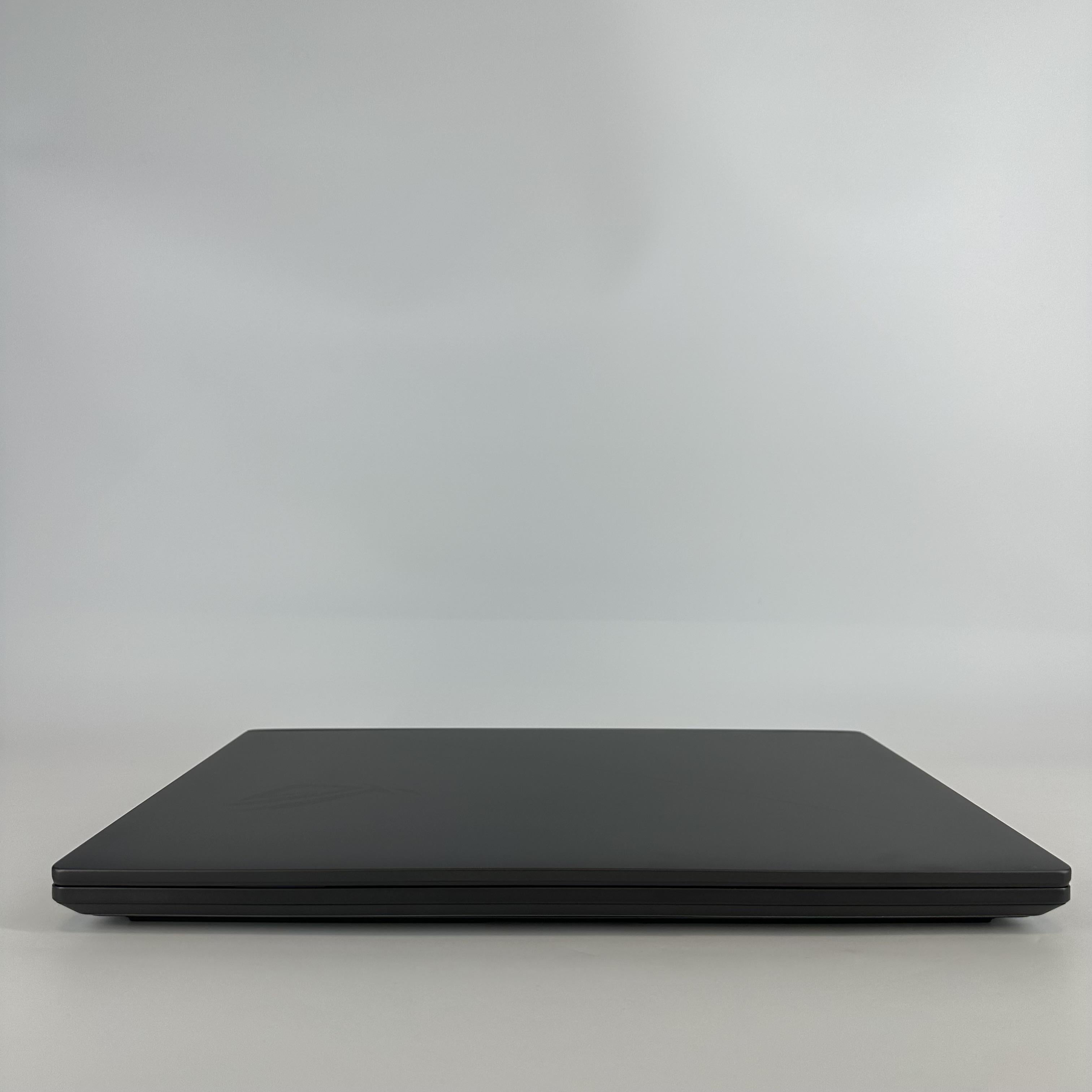 Asus ROG Strix G18 G815 18 Black 2.7 GHz Intel Core Ultra 9 Series 2 64GB RAM 2TB Solid State Drive NVIDIA GeForce RTX 5070 8 GB