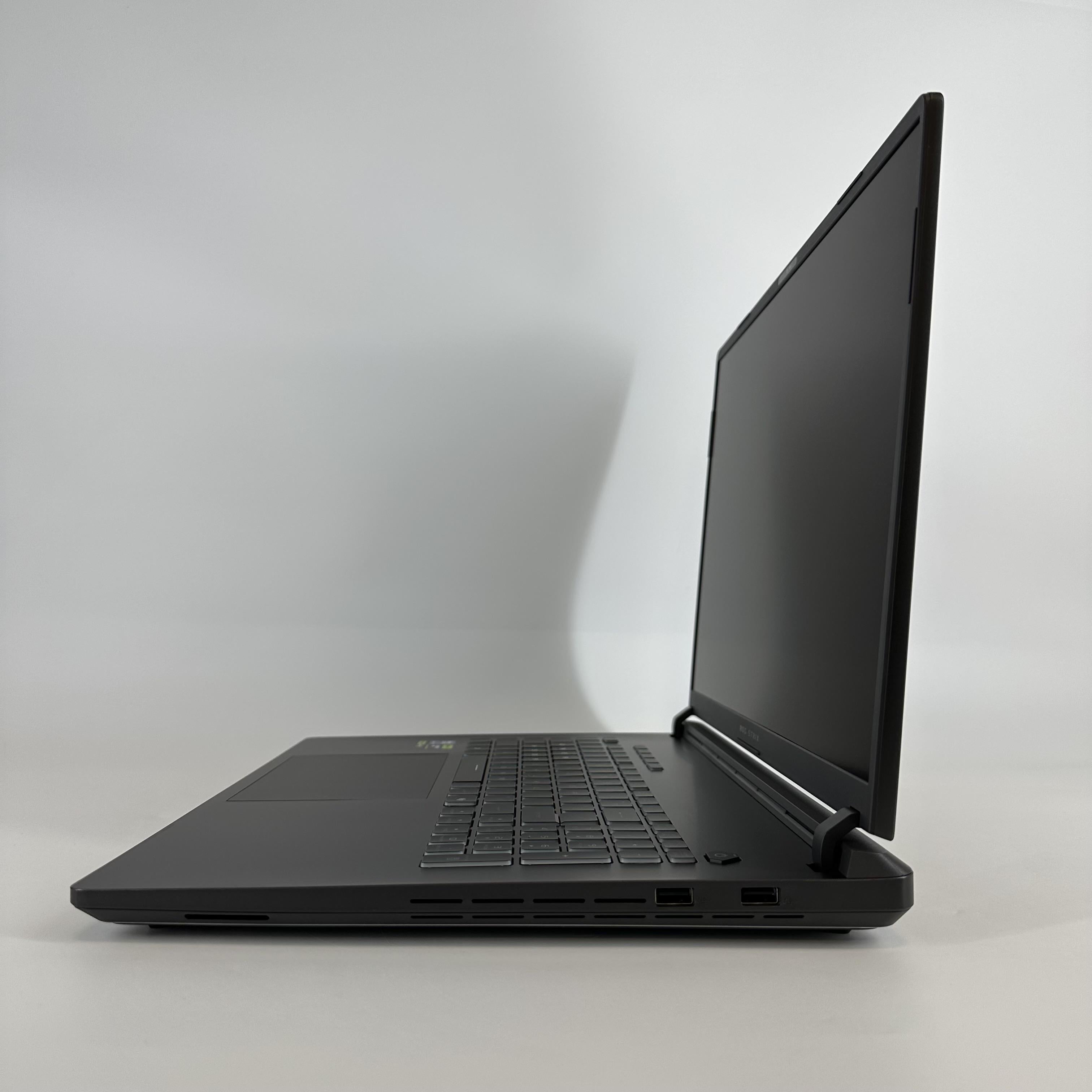Asus ROG Strix G18 G815 18 Black 2.7 GHz Intel Core Ultra 9 Series 2 64GB RAM 2TB Solid State Drive NVIDIA GeForce RTX 5070 8 GB