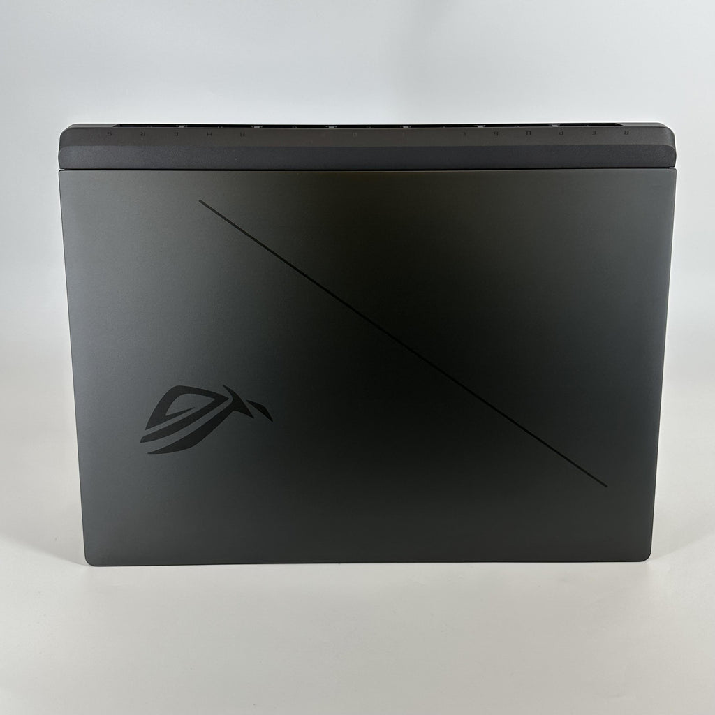 Asus ROG Strix G18 G815 18 Black 2.7 GHz Intel Core Ultra 9 Series 2 64GB RAM 2TB Solid State Drive NVIDIA GeForce RTX 5070 8 GB