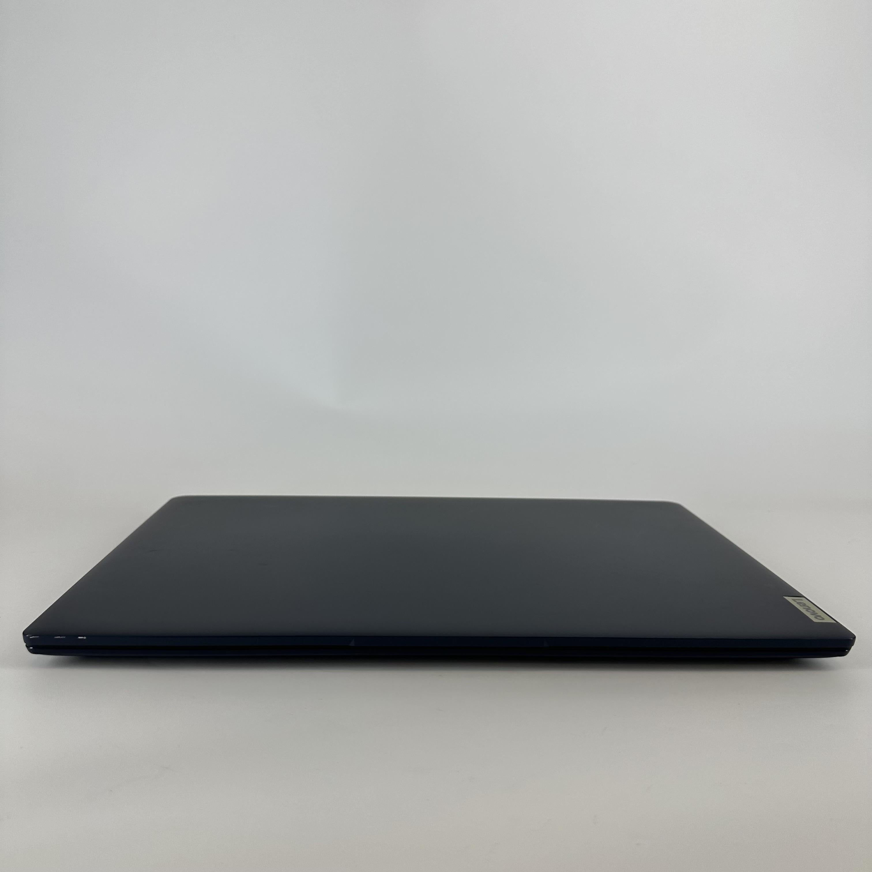 Lenovo IdeaPad 3 17.3 Blue 2.0 GHz AMD Ryzen 7 5825U 8GB RAM 512GB Solid State Drive