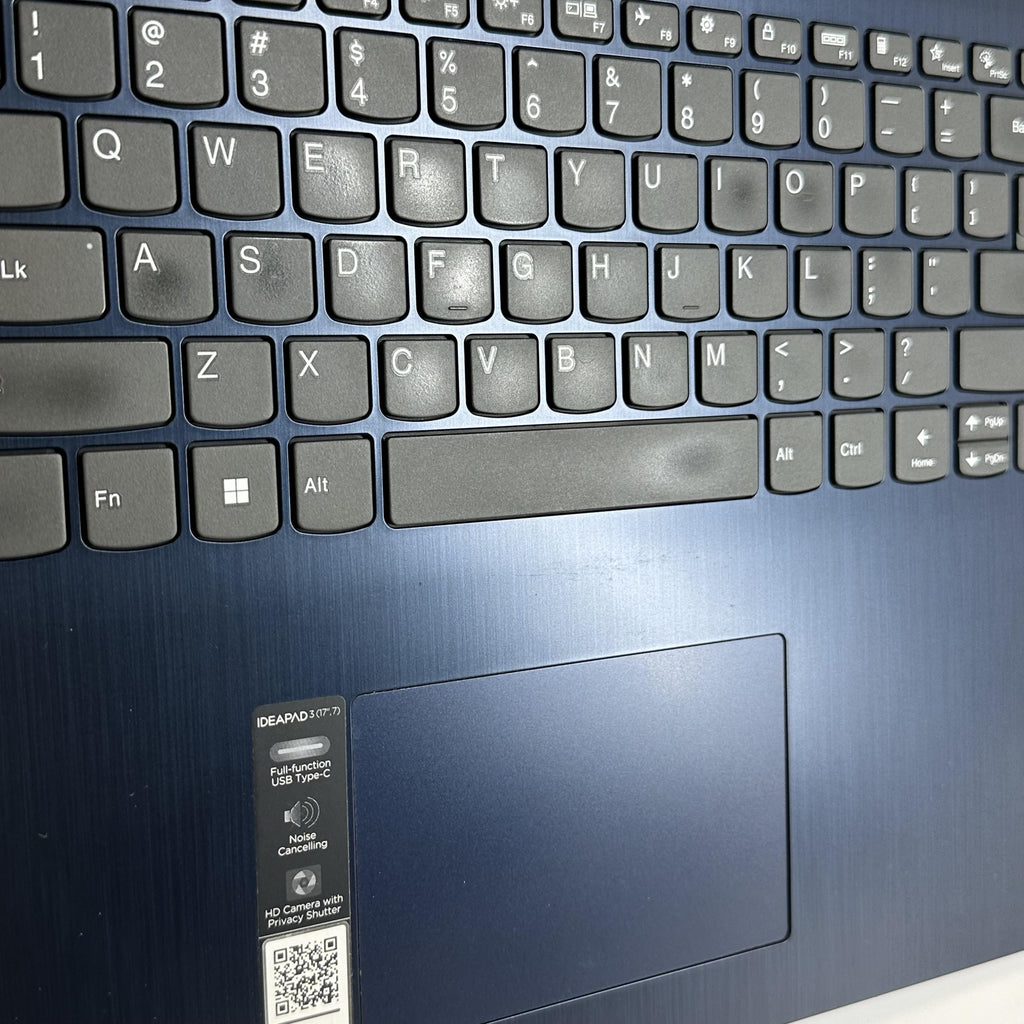 Lenovo IdeaPad 3 17.3 Blue 2.0 GHz AMD Ryzen 7 5825U 8GB RAM 512GB Solid State Drive