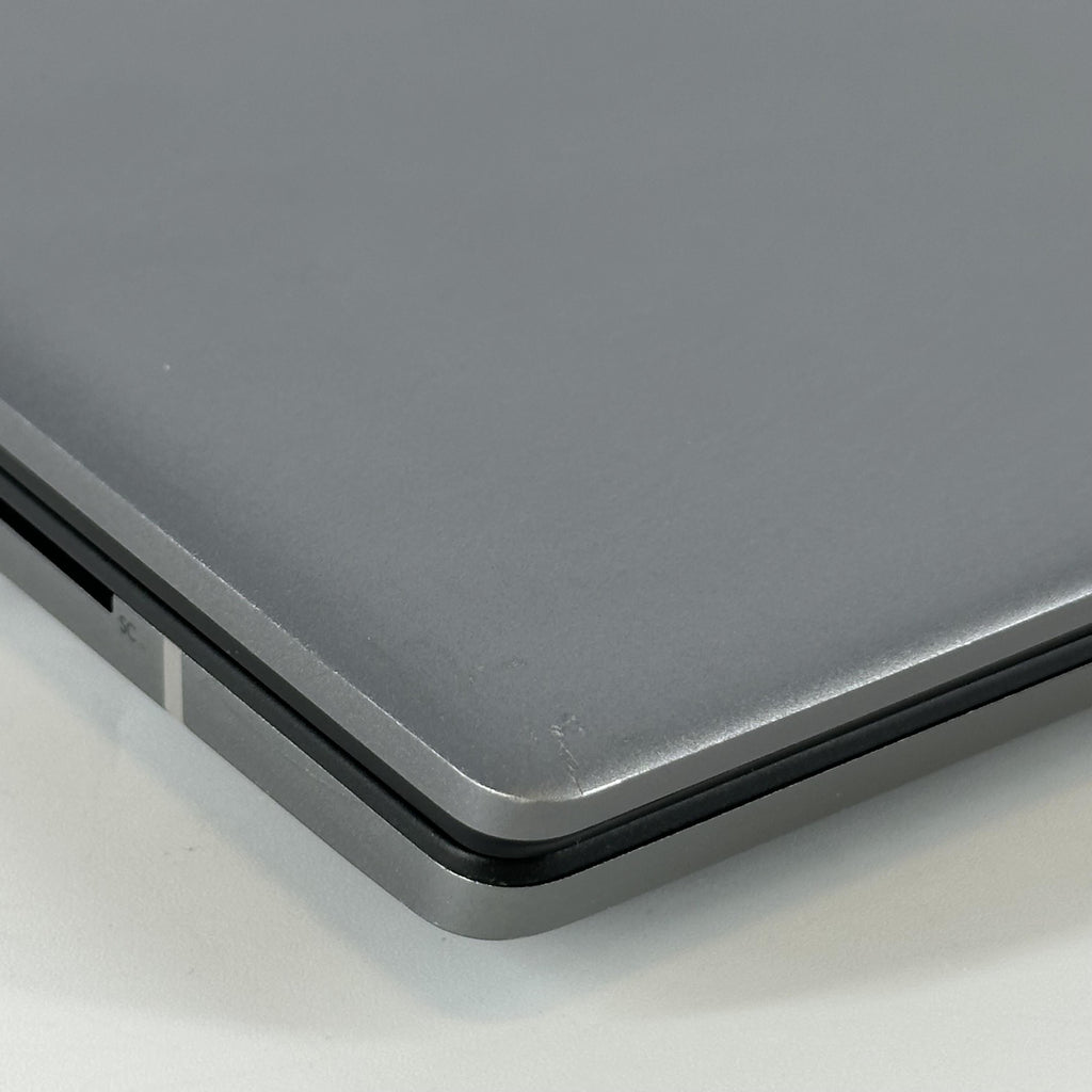 Dell Precision 7670 16 Gray 2.3 GHz Intel Core i9 12th Gen. 32GB RAM 512GB Solid State Drive NVIDIA RTX A1000 4 GB