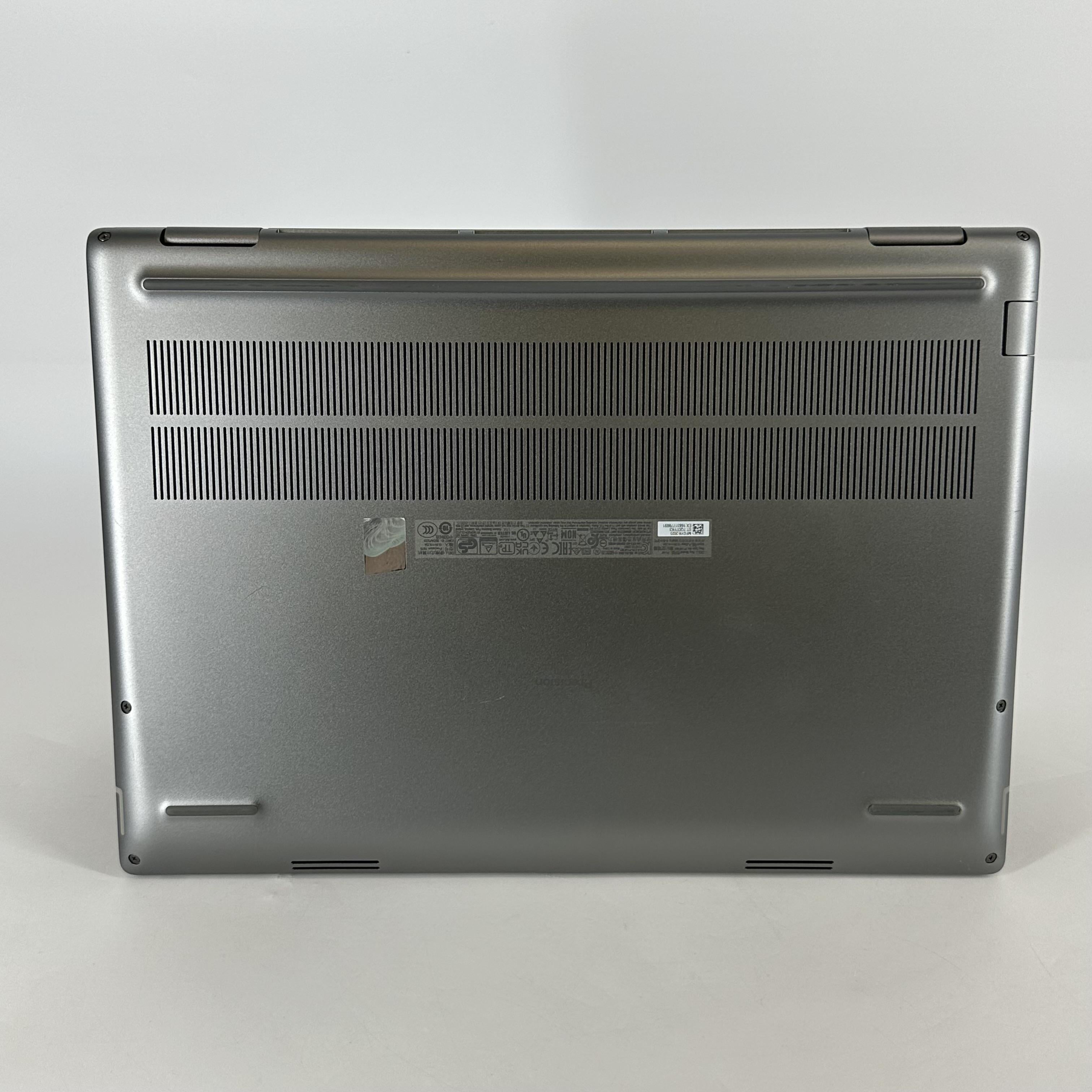 Dell Precision 7670 16 Gray 2.3 GHz Intel Core i9 12th Gen. 32GB RAM 512GB Solid State Drive NVIDIA RTX A1000 4 GB