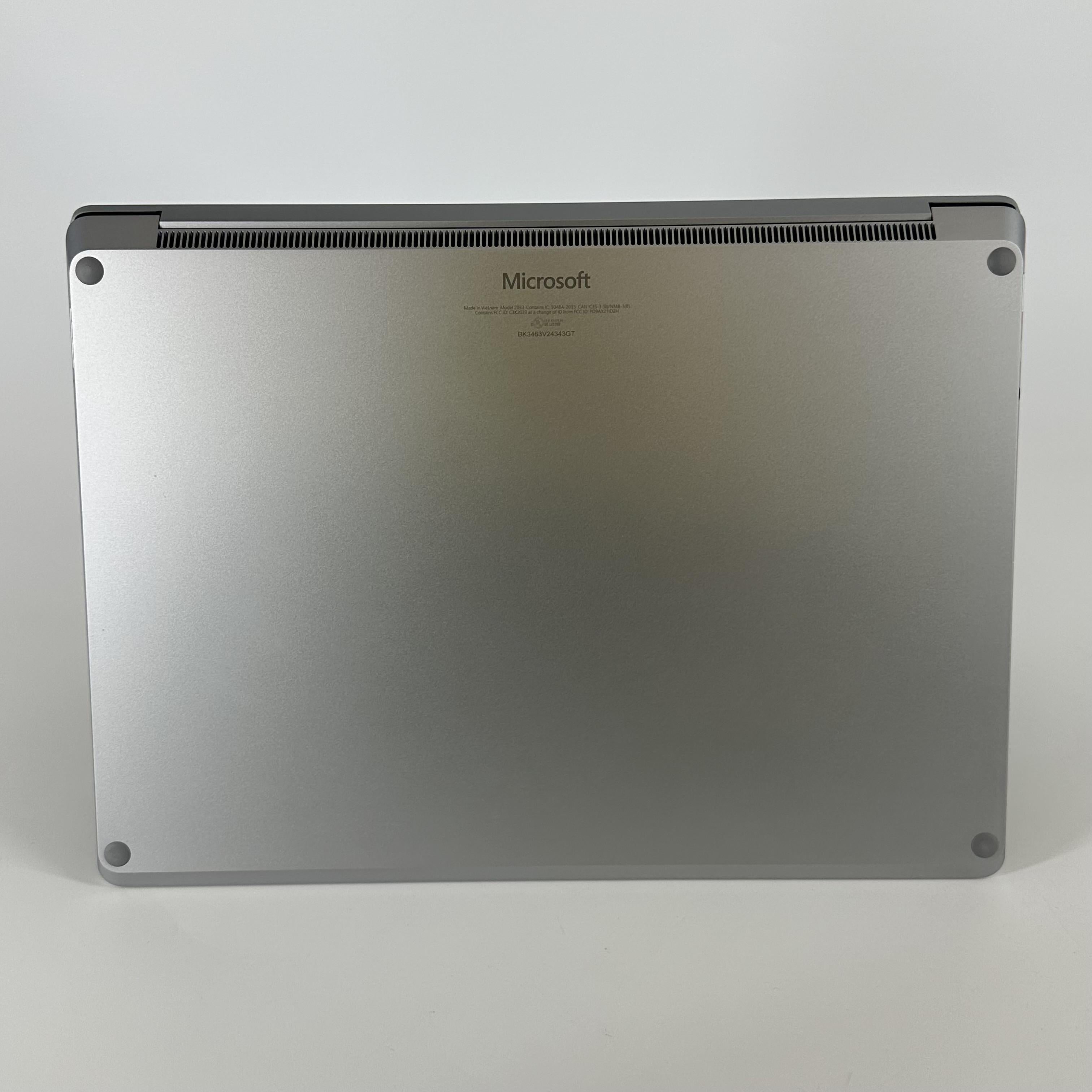 Microsoft Surface Laptop 6 13.5 Platinum 3.8 GHz Intel Core Ultra 7 32GB RAM 1TB Solid State Drive