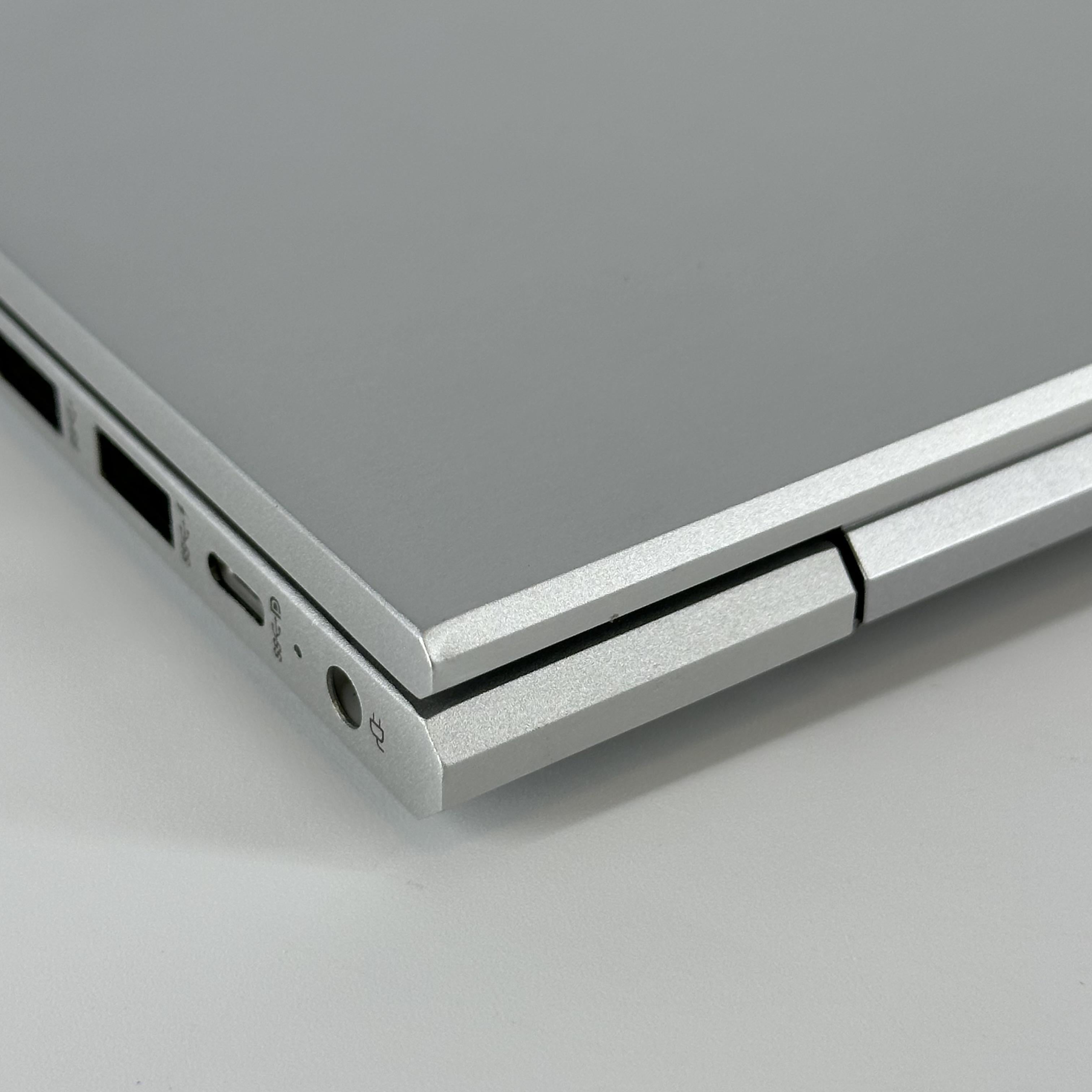 HP ProBook 445 G9 14 Silver 2.0 GHz AMD Ryzen 7 5825U 48GB RAM 1TB Solid State Drive