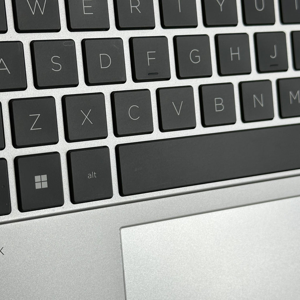 HP Elitebook 840 G10 14 Silver 2.2 GHz Intel Core i7 13th Gen. 32GB RAM 1TB Solid State Drive