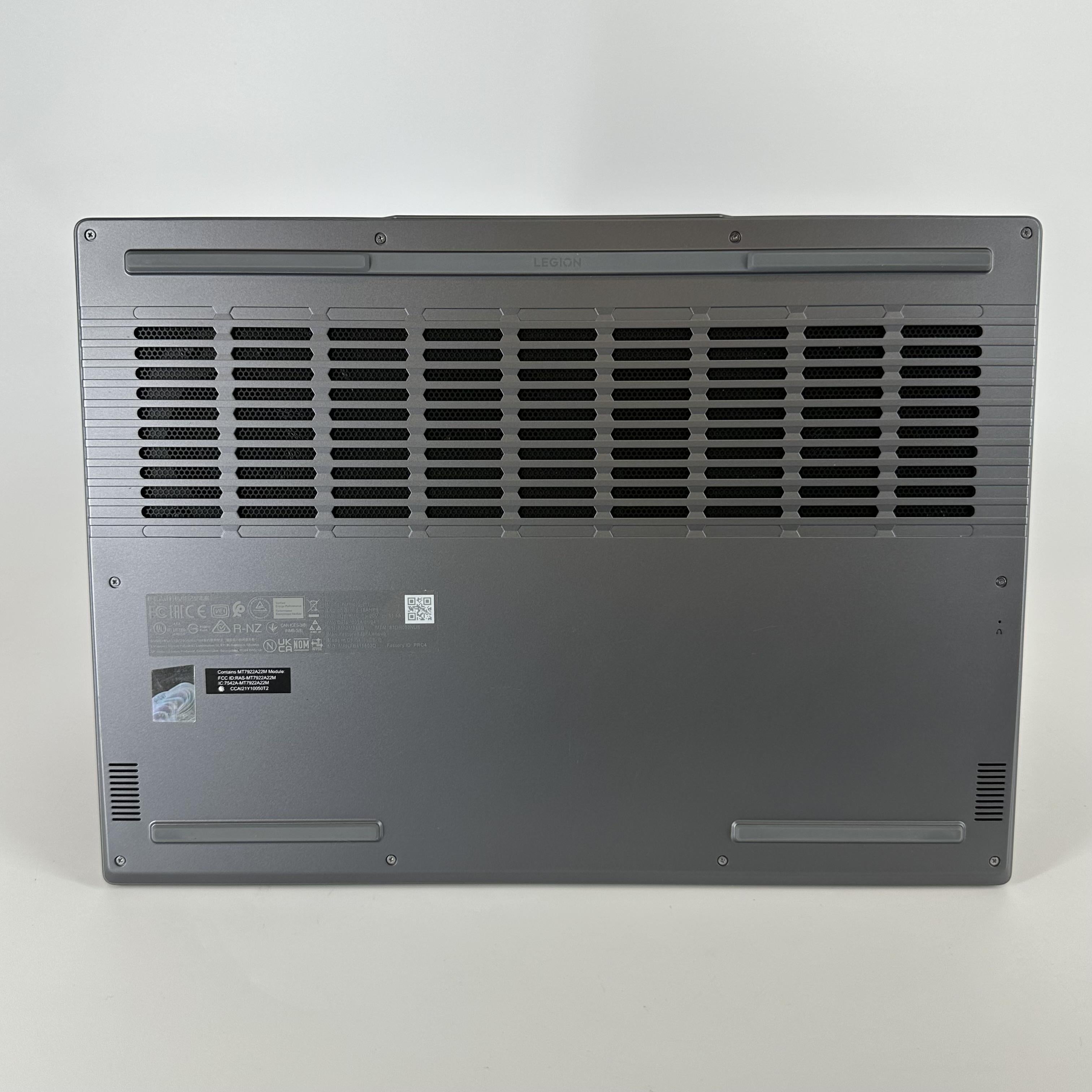 Lenovo Legion Slim 5 Gen 9 16 Gray 3.8 GHz AMD Ryzen 7 8845HS 16GB RAM 512GB Solid State Drive NVIDIA GeForce RTX 4060 8 GB