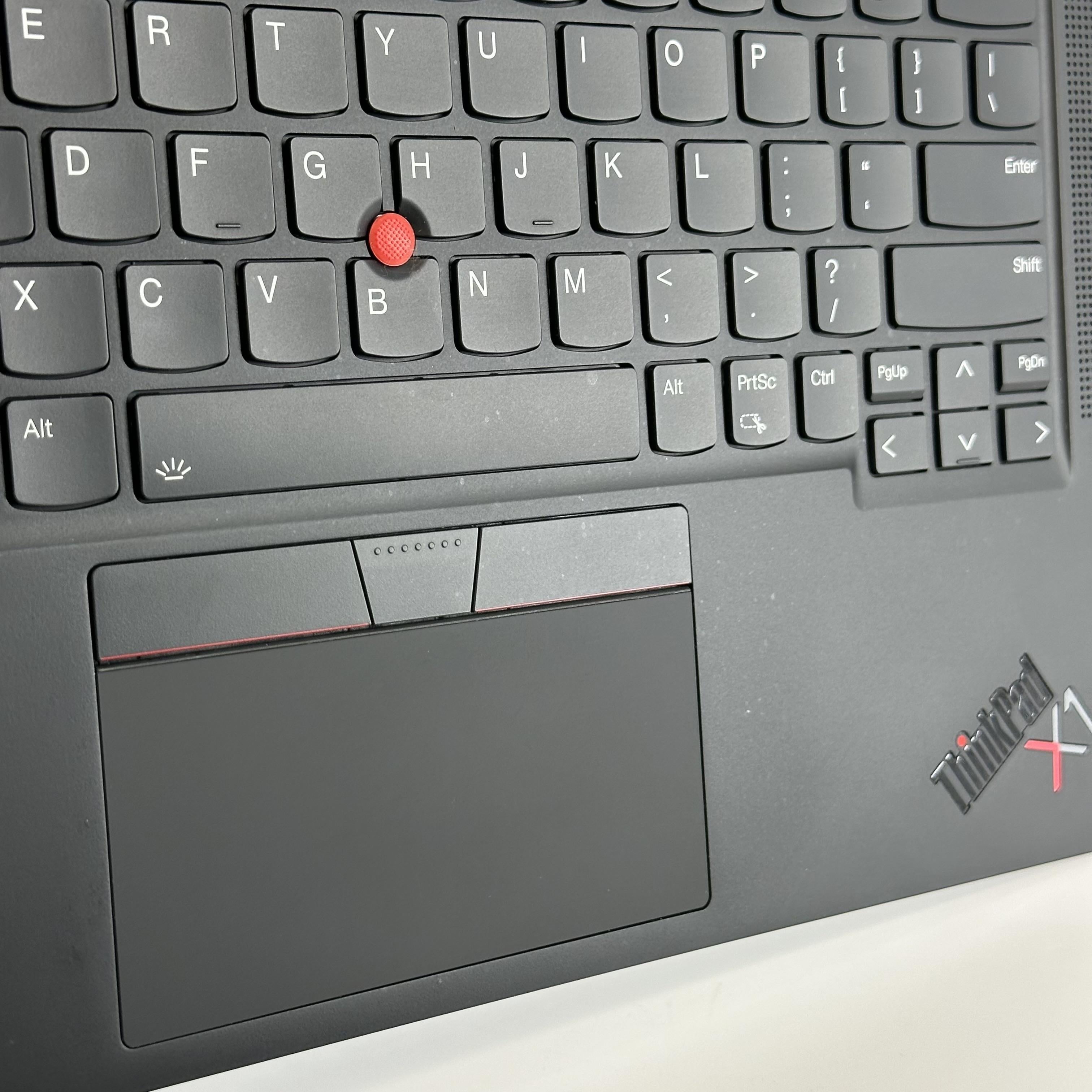 Lenovo ThinkPad X1 Carbon Gen 9 14 Black 3.0 GHz Intel Core i7 11th Gen. 16GB RAM 512GB Solid State Drive
