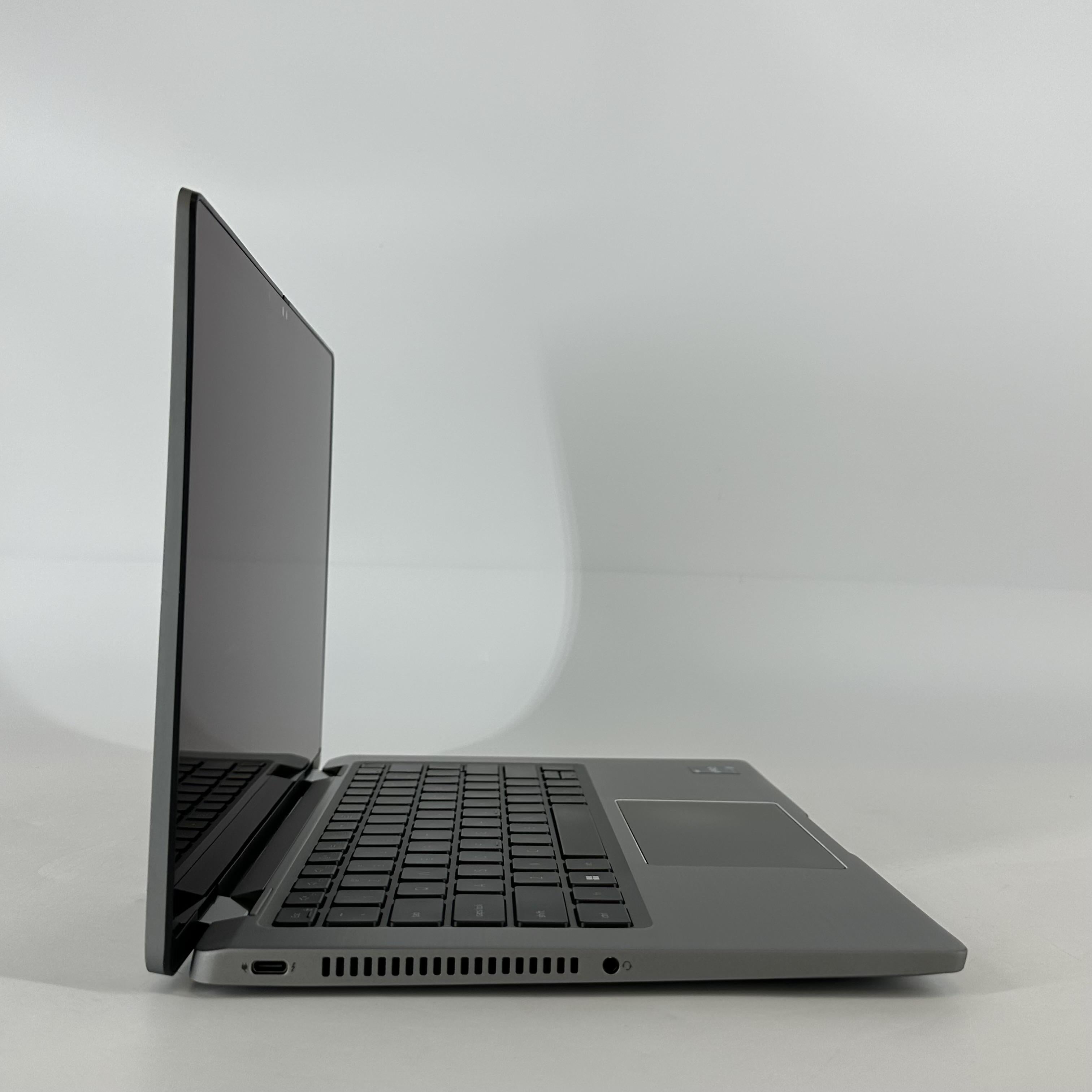 Dell Latitude 7430 (2-in-1) 14 Gray 1.8 GHz Intel Core i7 12th Gen. 16GB RAM 512GB Solid State Drive
