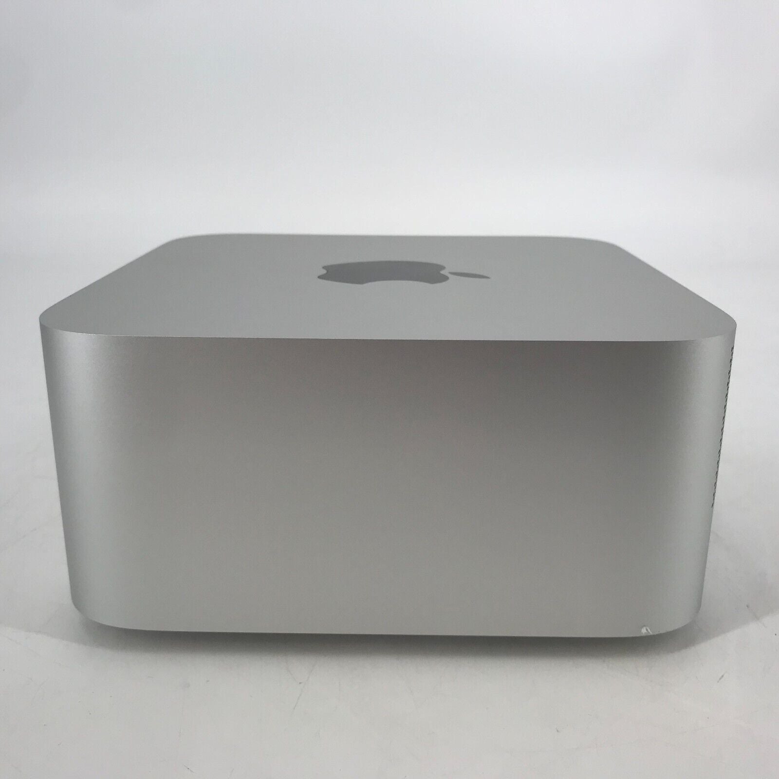 Mac Studio Silver 2022 M1 Ultra 20-Core CPU 48-Core GPU 64GB 1TB - Excellent