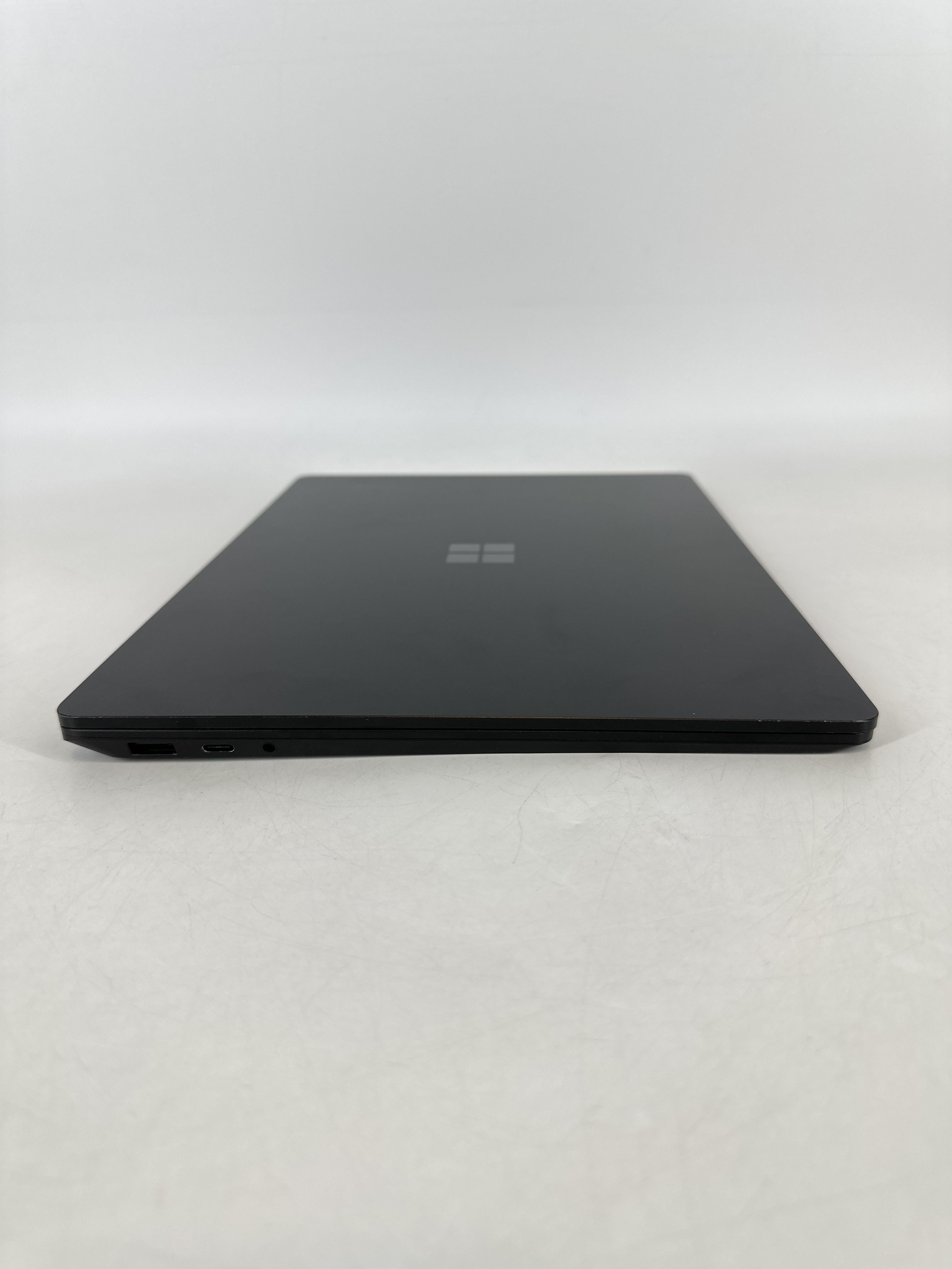 Microsoft Surface Laptop 4 13.5 Black 3.0 GHz Intel Core i7 11th Gen. 16GB RAM 256GB Solid State Drive