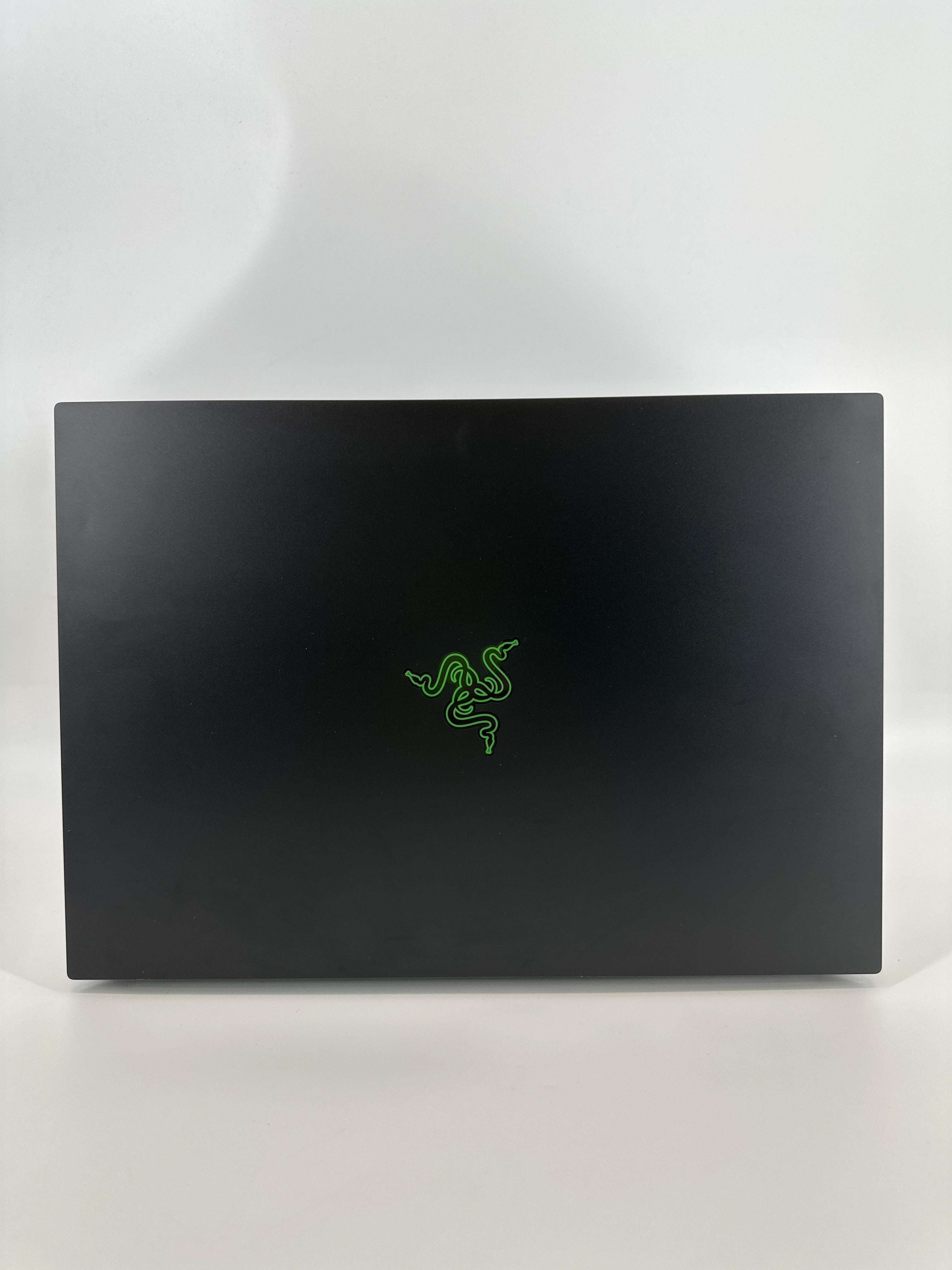 Razer Blade 16 2025 Black 2.0 GHz AMD Ryzen AI 9 365 32GB RAM 1TB Solid State Drive NVIDIA GeForce RTX 5070 8 GB