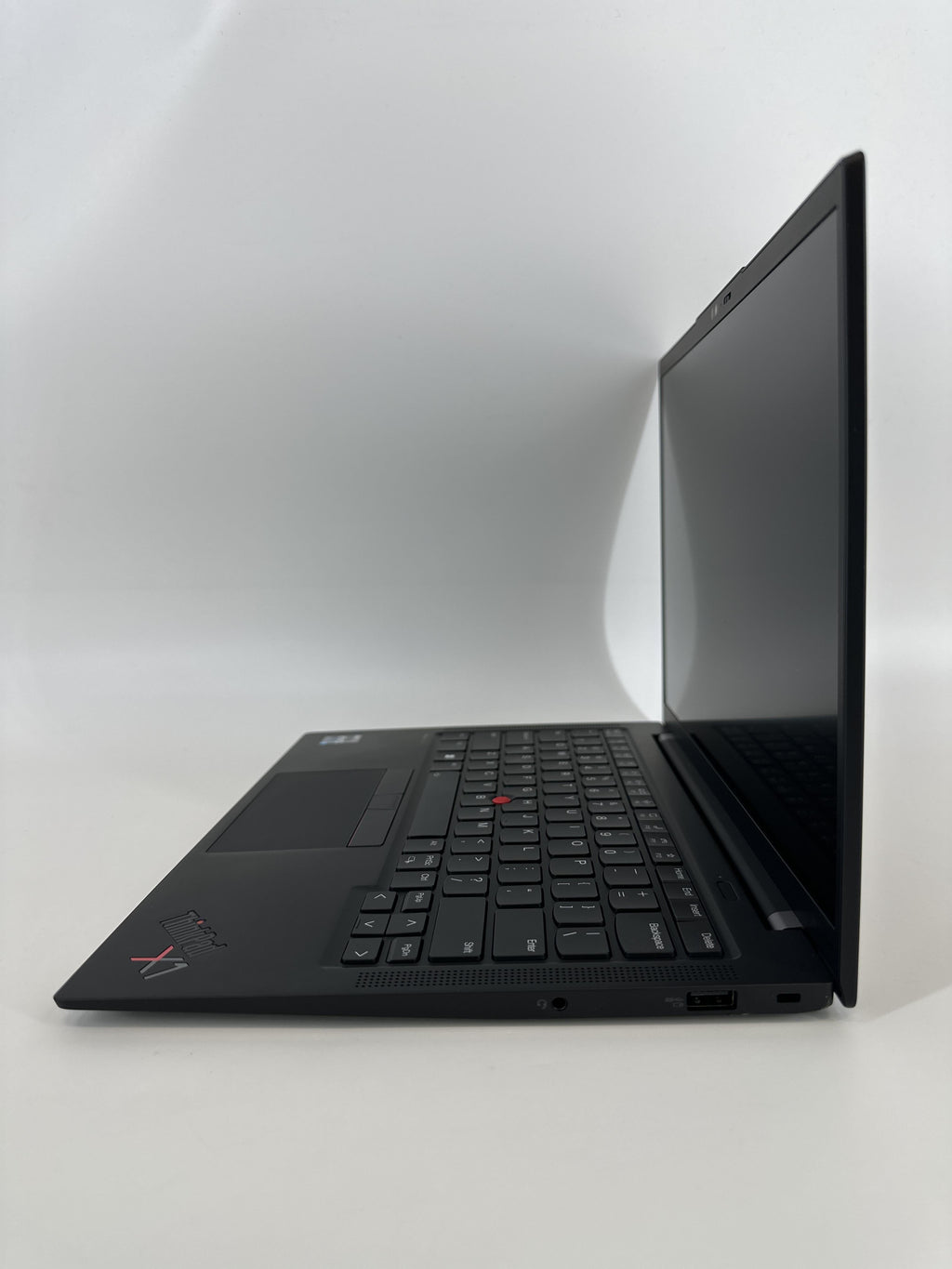 Lenovo ThinkPad X1 Carbon Gen 11 14 Black 1.7 GHz Intel Core i7 13th Gen. 16GB RAM 512GB Solid State Drive