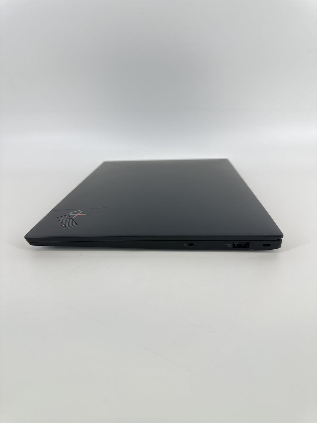 Lenovo ThinkPad X1 Carbon Gen 11 14 Black 1.7 GHz Intel Core i7 13th Gen. 16GB RAM 512GB Solid State Drive