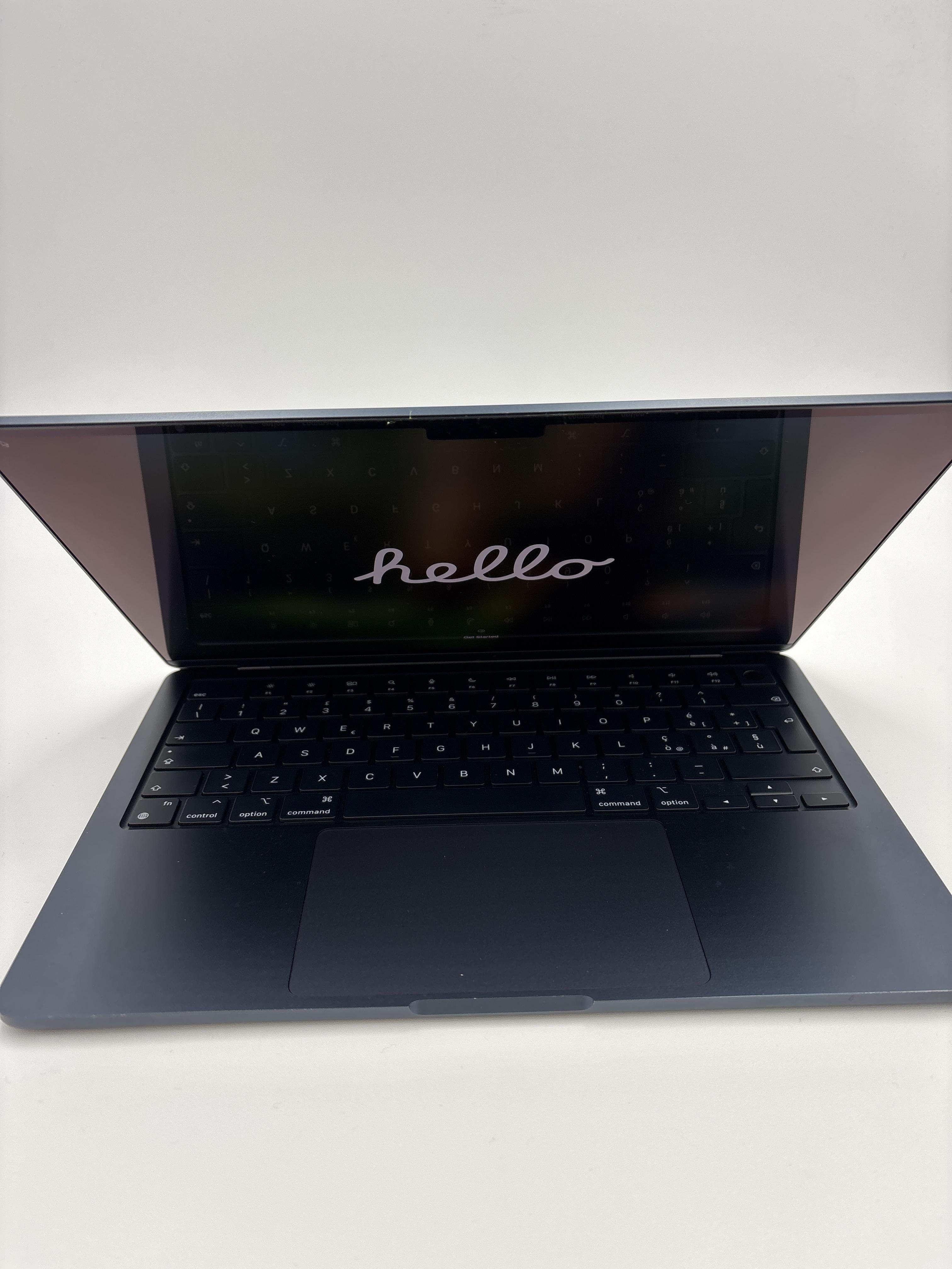 MacBook Air 13 2022 Blue 3.49 GHz M2 8-Core CPU 8GB Unified Memory 256GB Solid State Drive 8-Core GPU